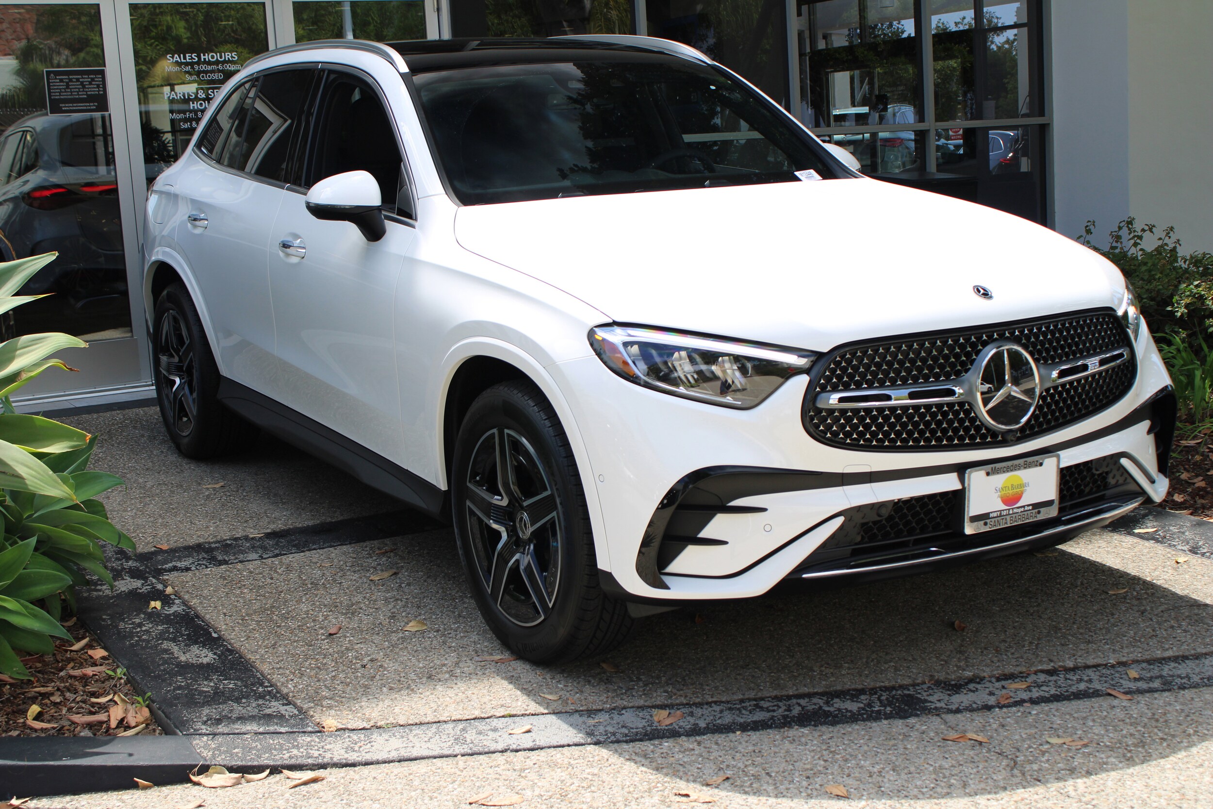 2026 Mercedes Benz GLC 350e 4MATIC photo 3