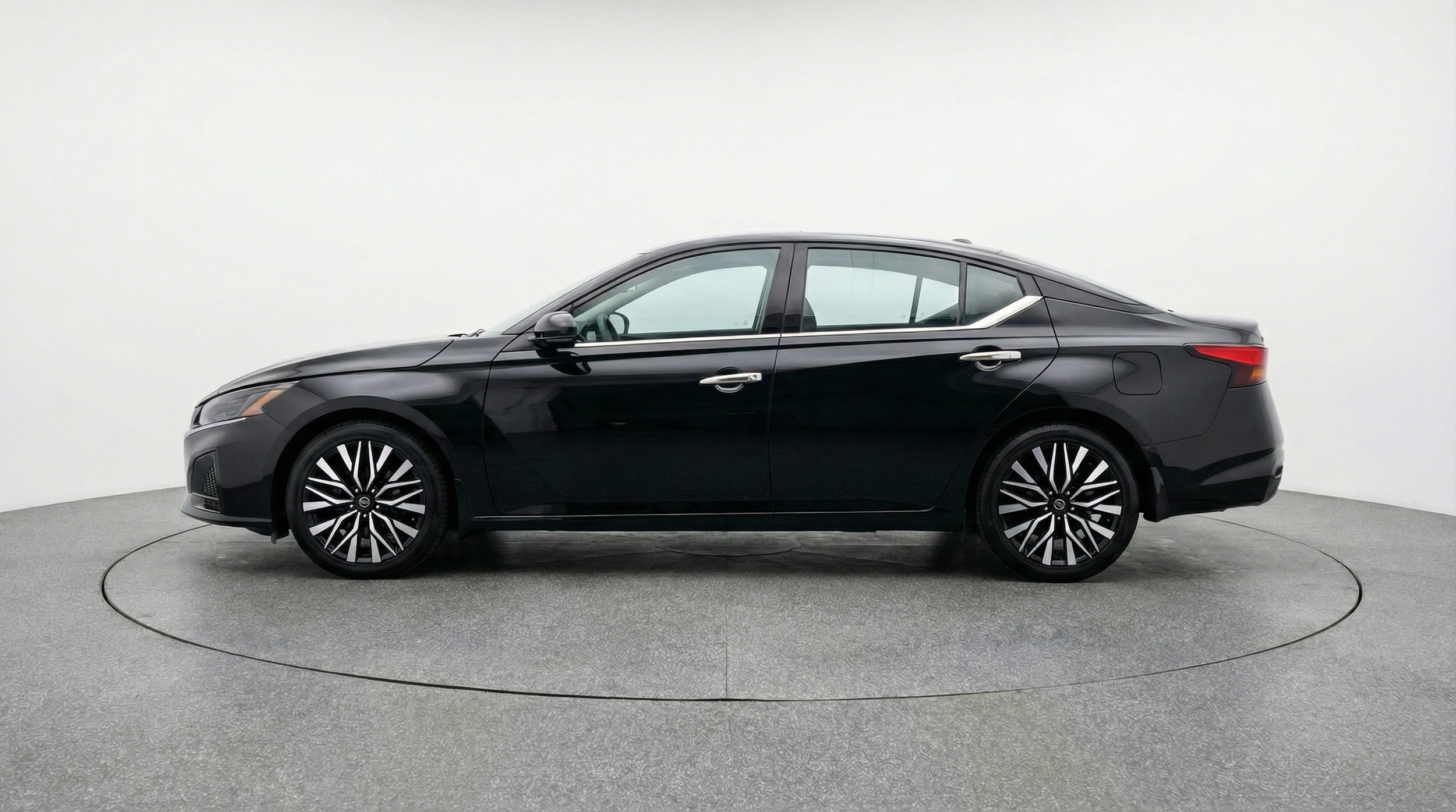 Thumbnail: 2025 Nissan Altima - 4