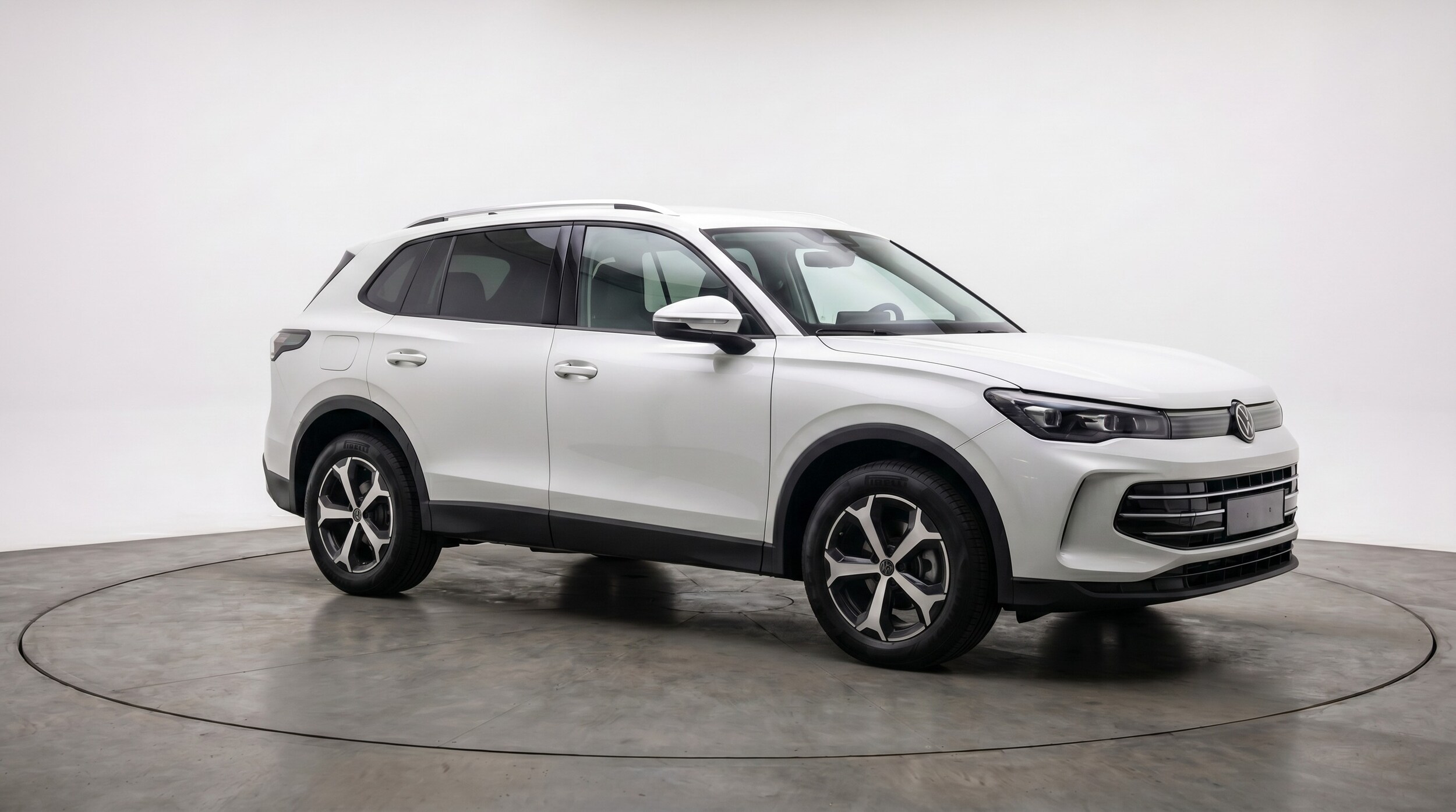 Thumbnail: 2026 Volkswagen Tiguan - 1