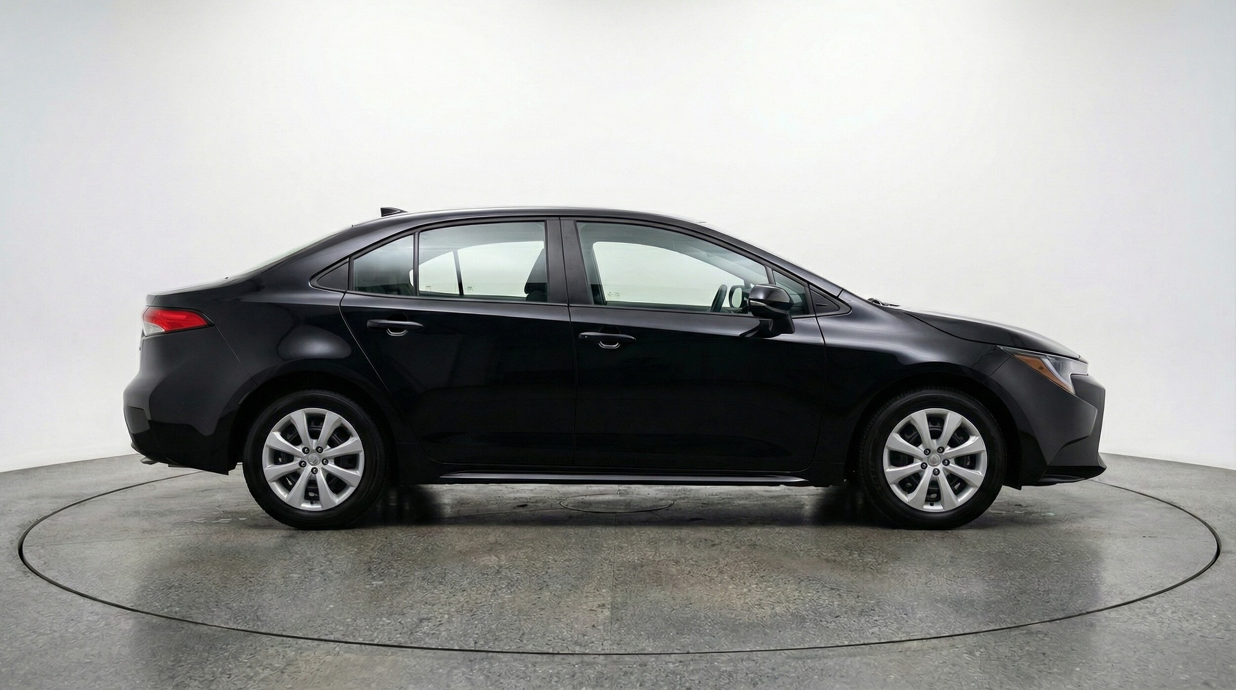 Thumbnail: 2025 Toyota Corolla - 8