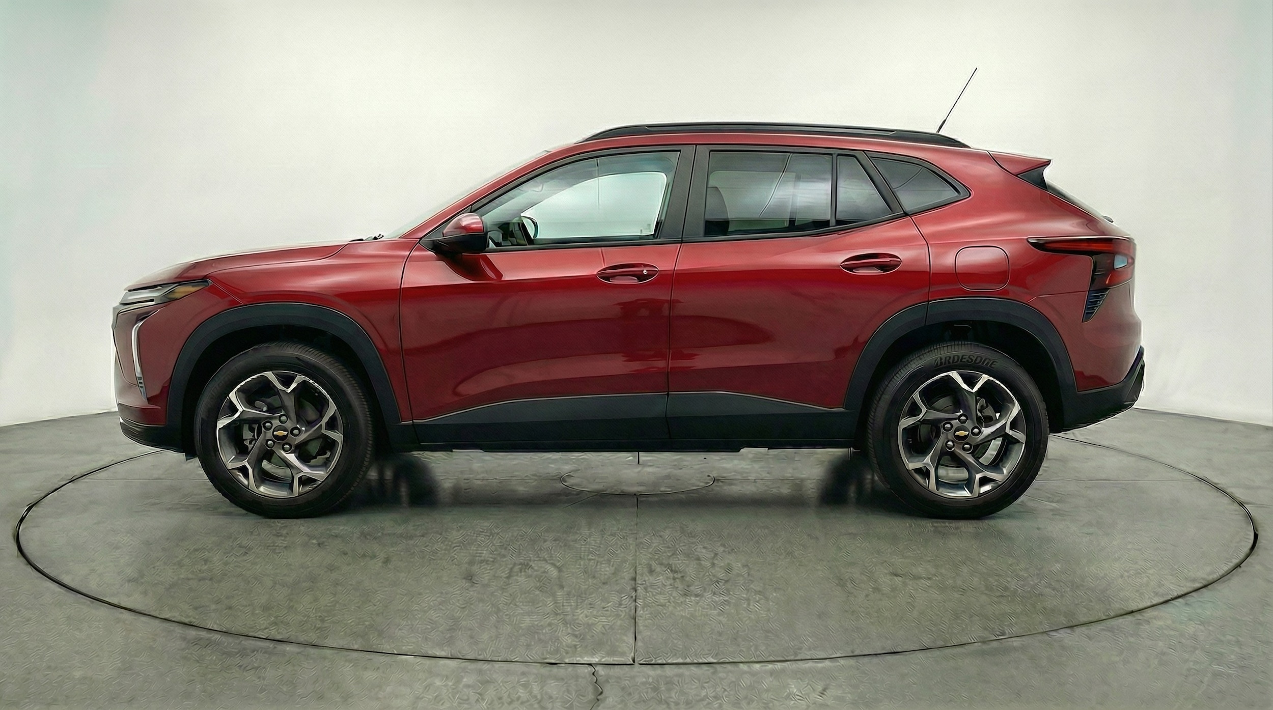 Thumbnail: 2025 Chevrolet Trax - 4