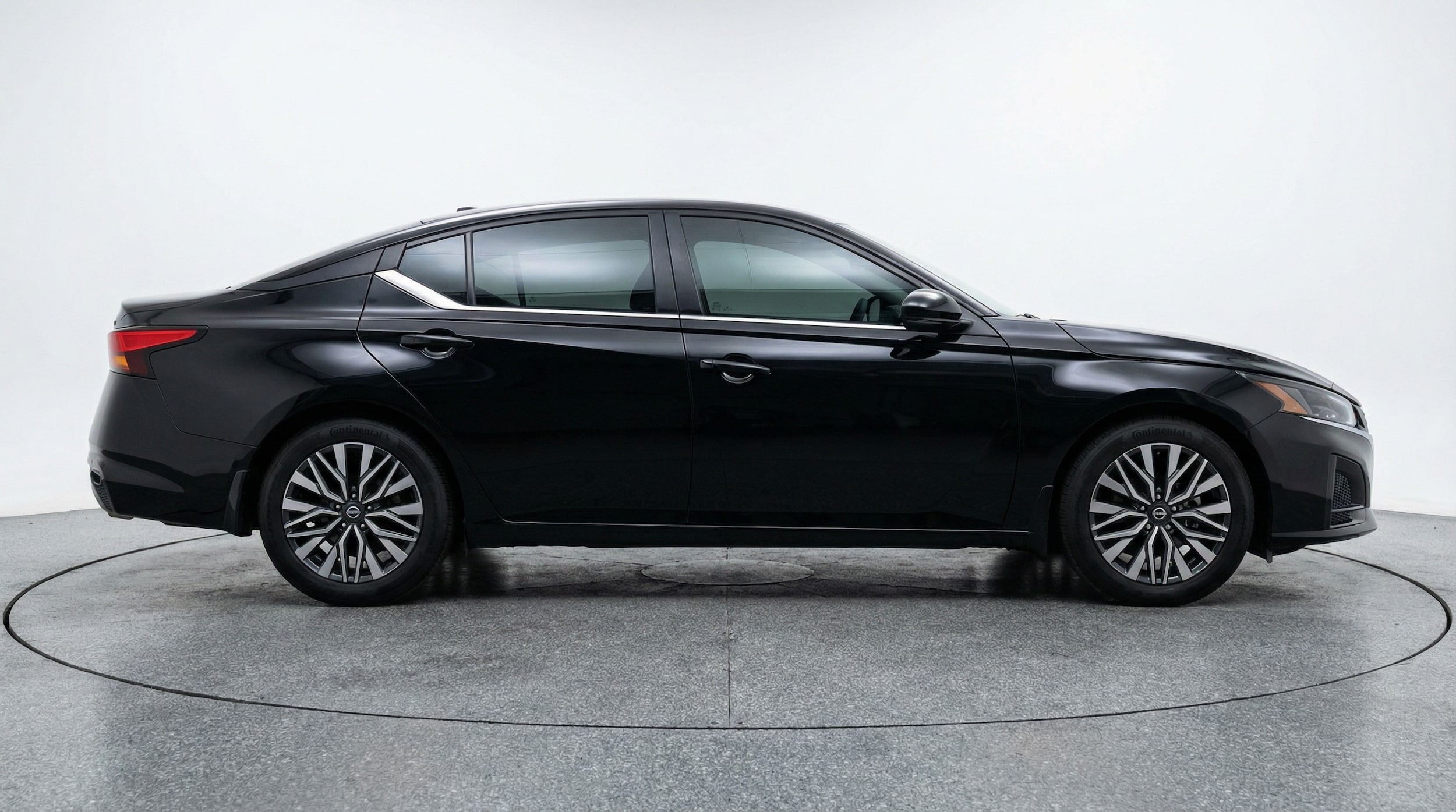 Thumbnail: 2025 Nissan Altima - 8