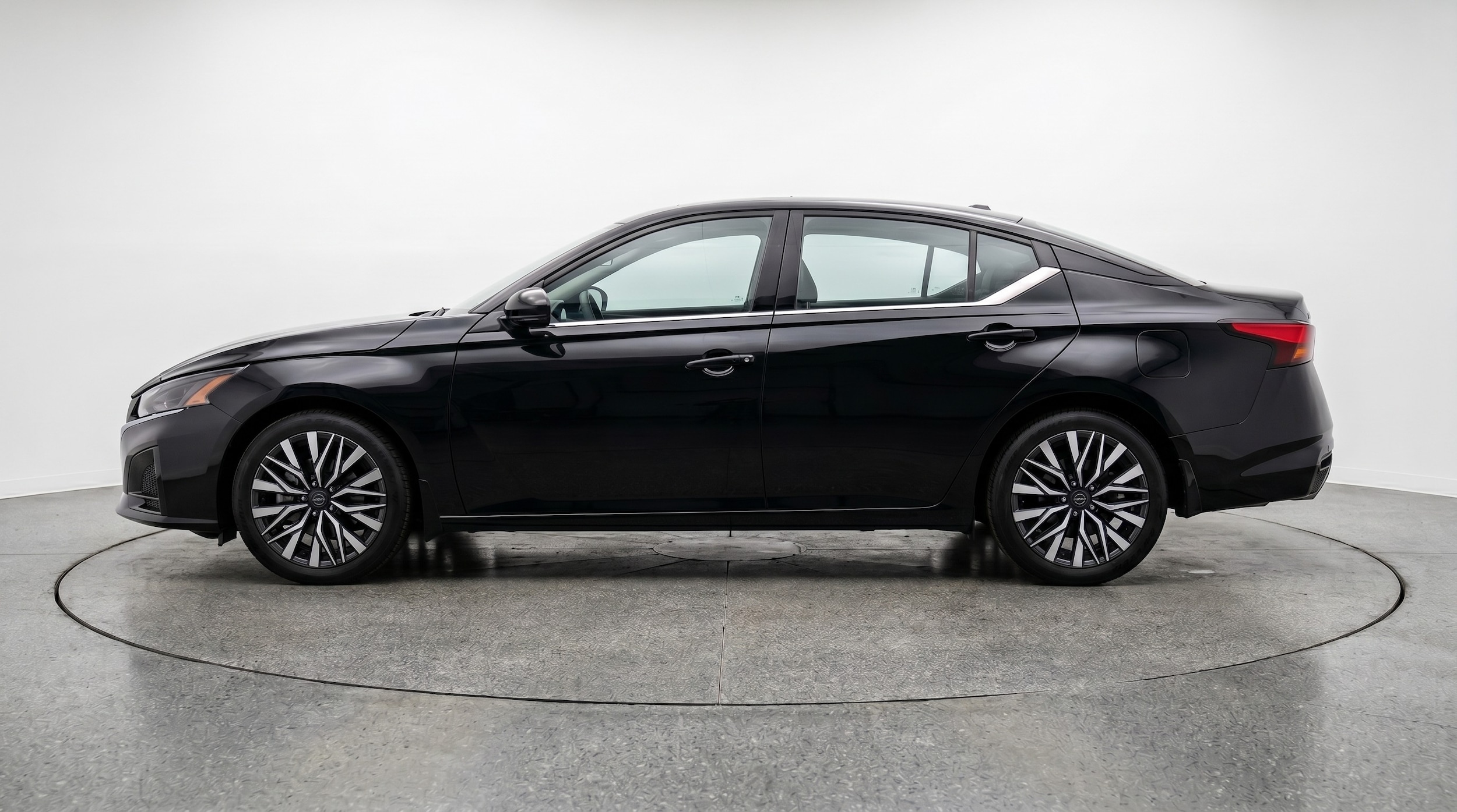 Thumbnail: 2025 Nissan Altima - 4