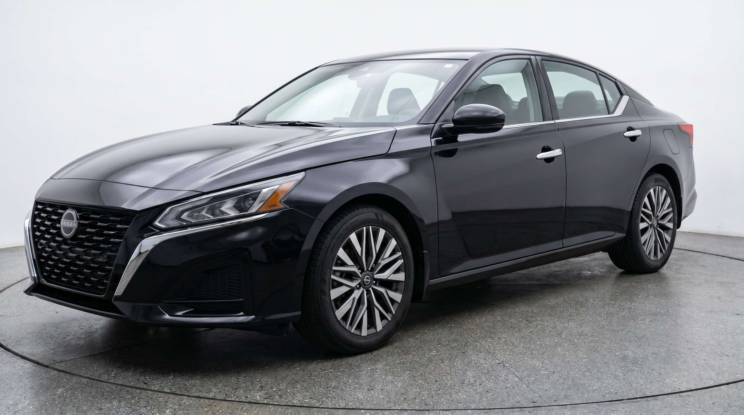 Thumbnail: 2025 Nissan Altima - 3