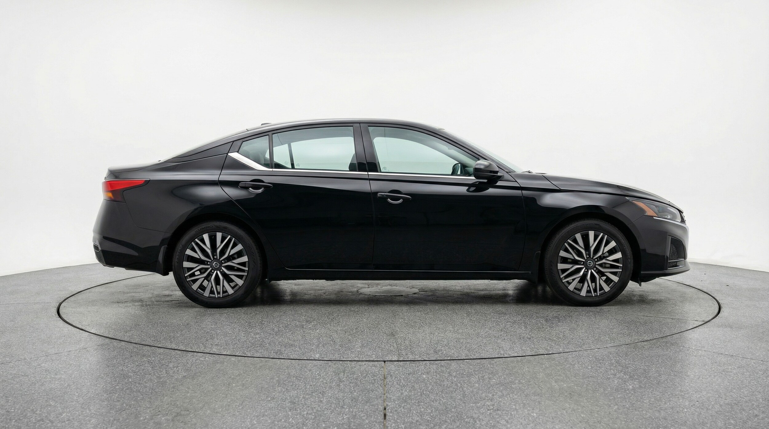 Thumbnail: 2025 Nissan Altima - 8