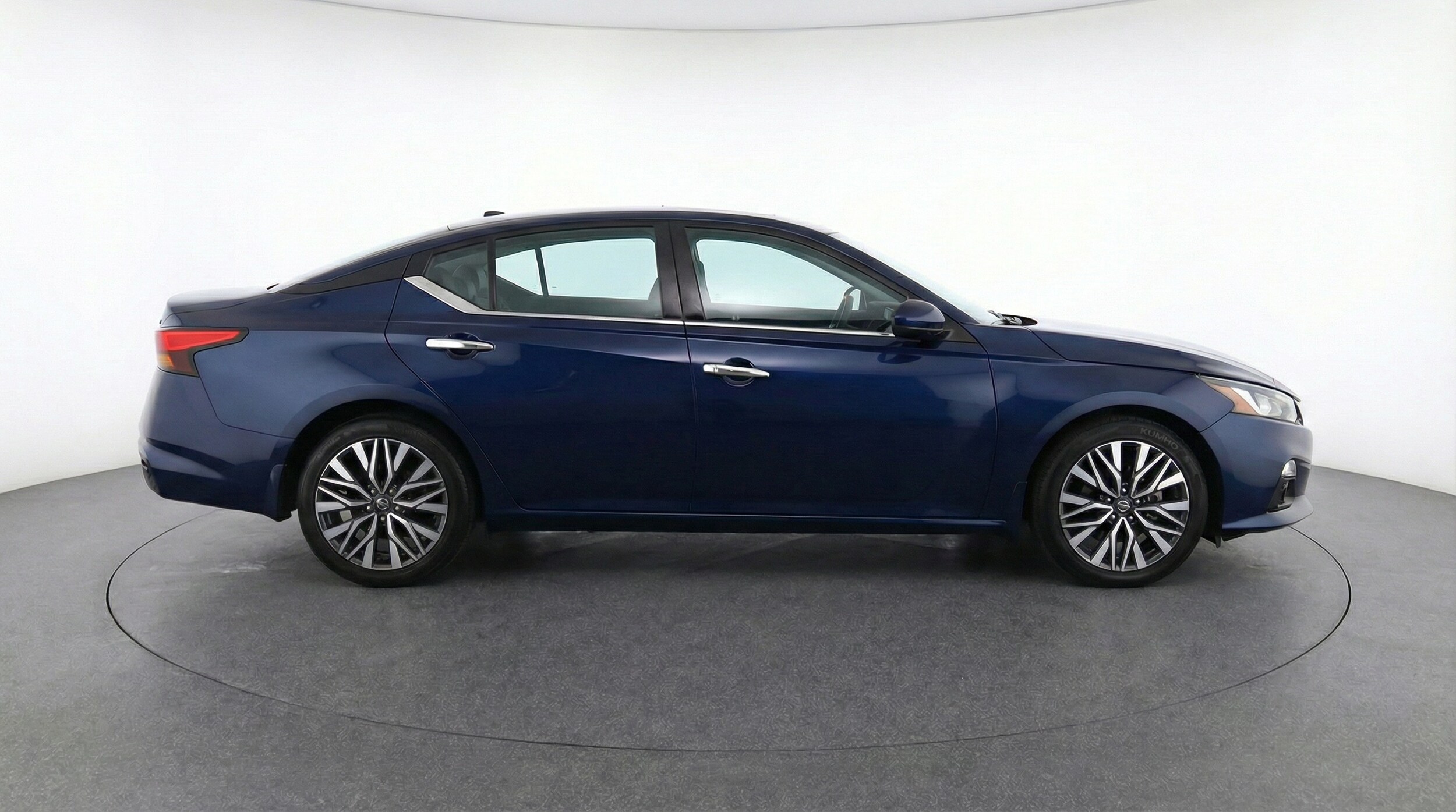 Thumbnail: 2025 Nissan Altima - 8