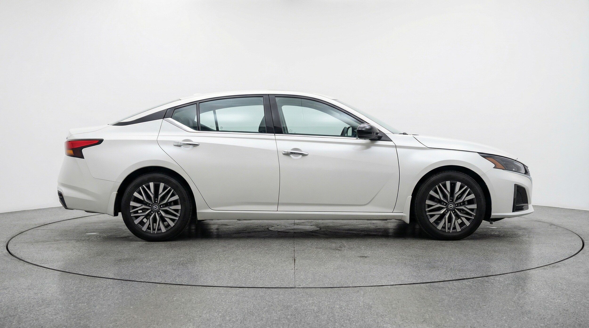 Thumbnail: 2025 Nissan Altima - 8