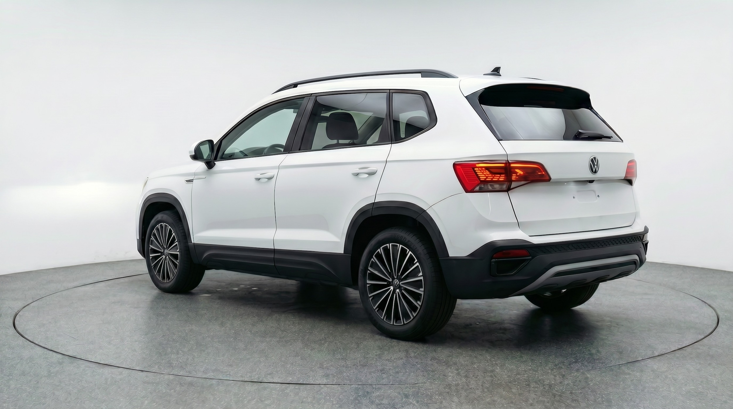 Thumbnail: 2026 Volkswagen Taos - 5