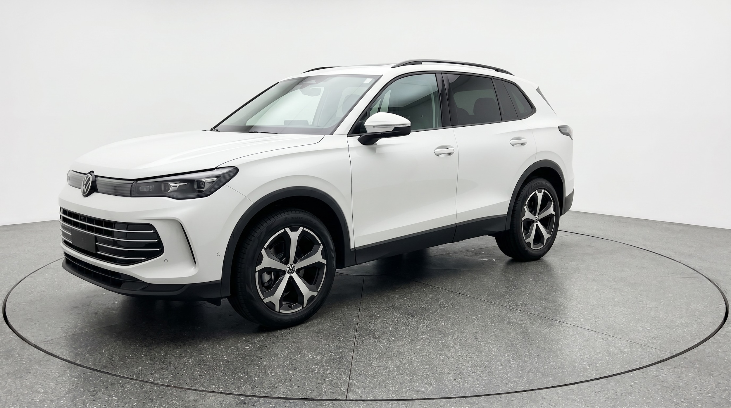 Thumbnail: 2026 Volkswagen Tiguan - 3