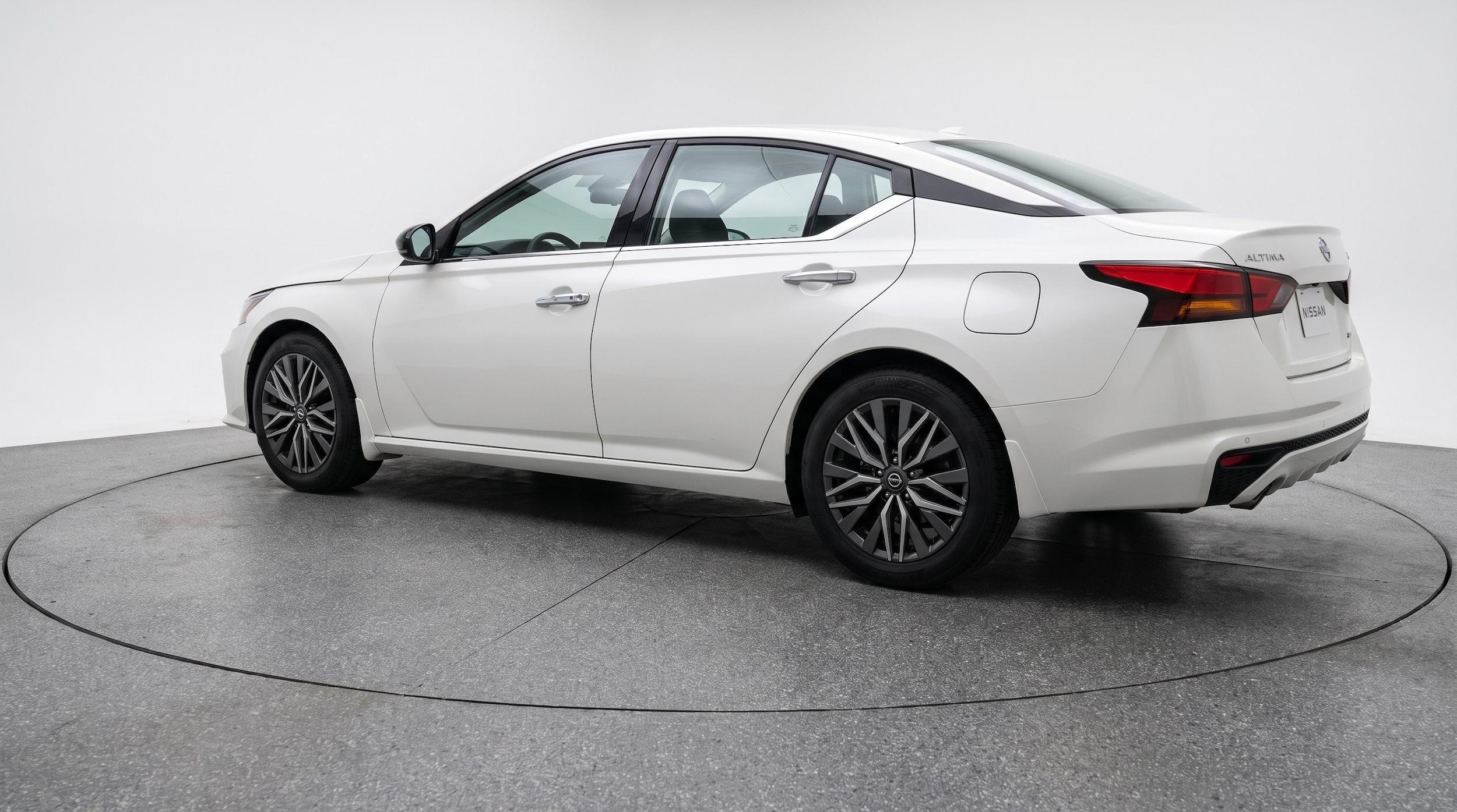 Thumbnail: 2025 Nissan Altima - 5