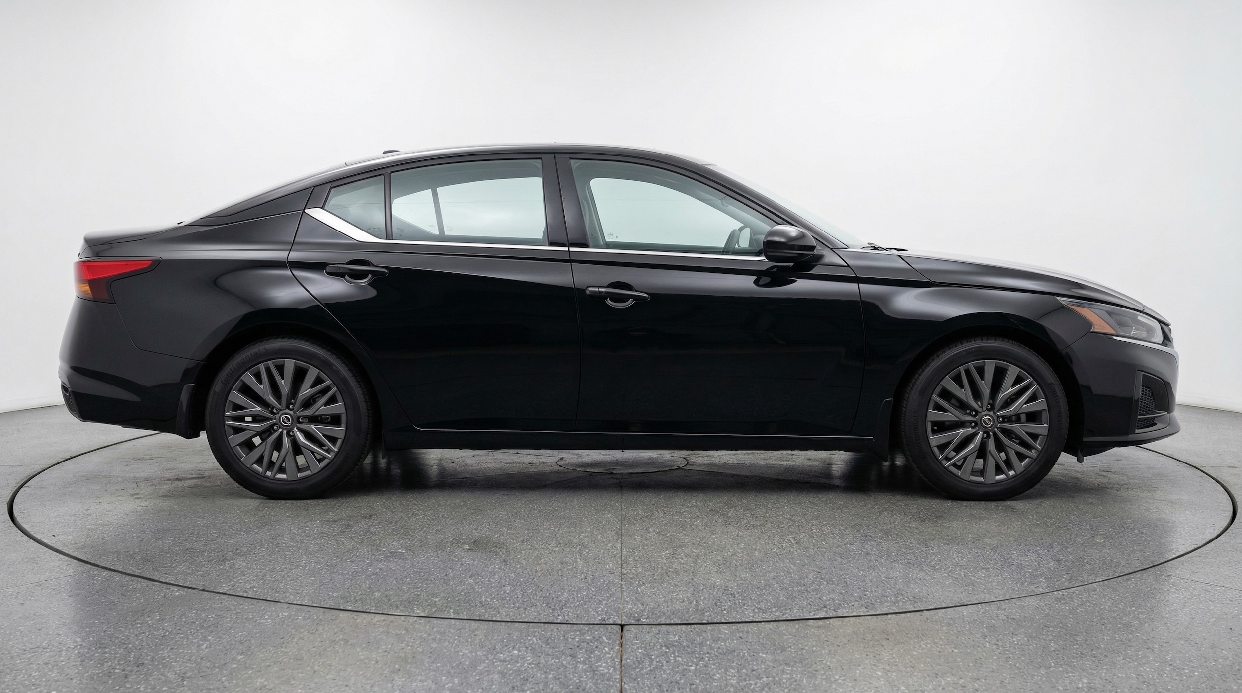Thumbnail: 2025 Nissan Altima - 8