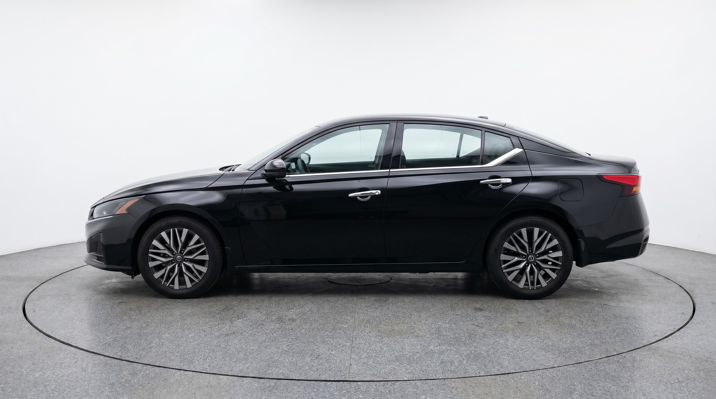 Thumbnail: 2025 Nissan Altima - 4