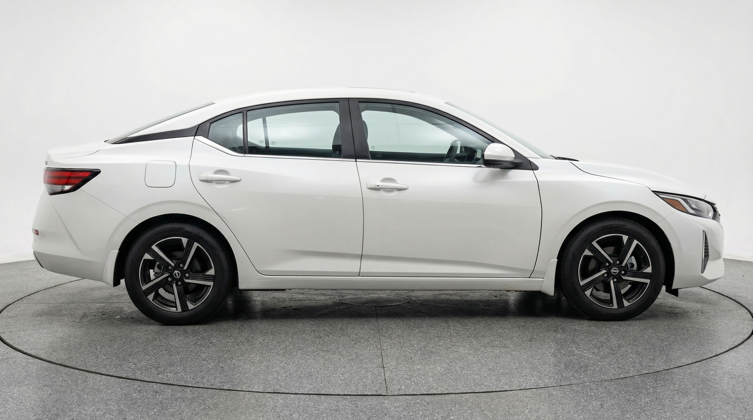 Thumbnail: 2025 Nissan Sentra - 8