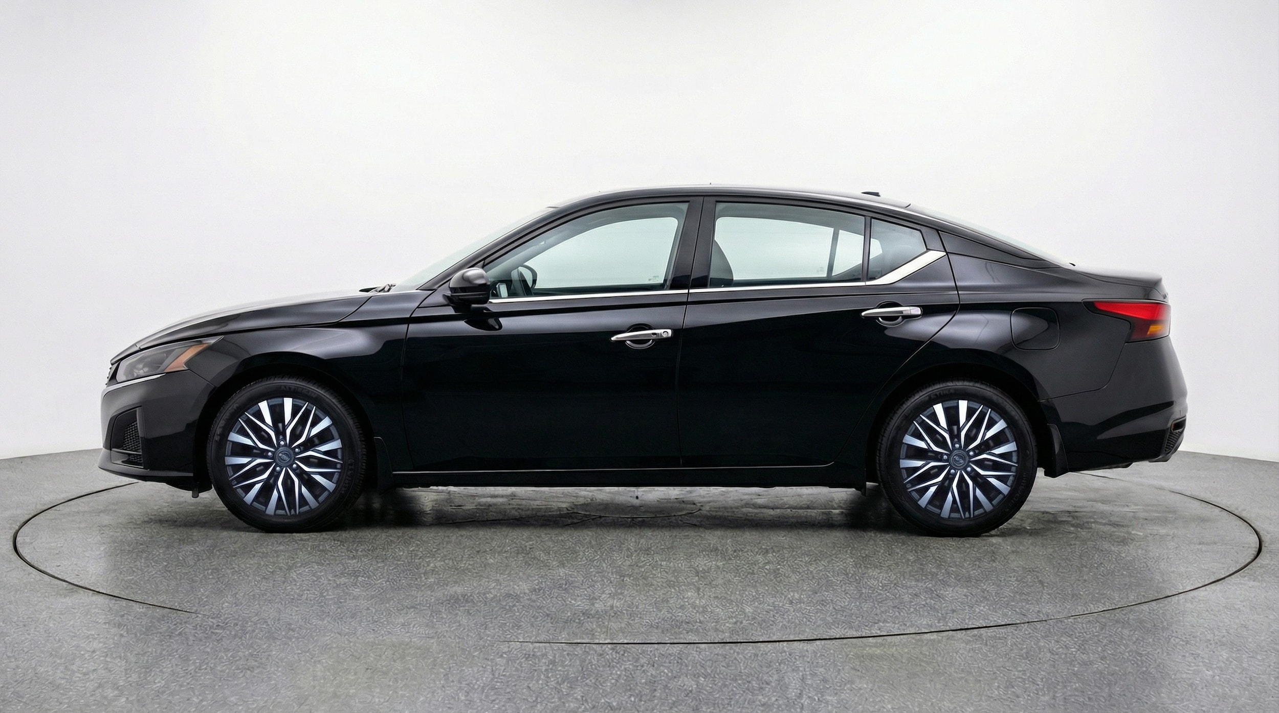 Thumbnail: 2025 Nissan Altima - 4