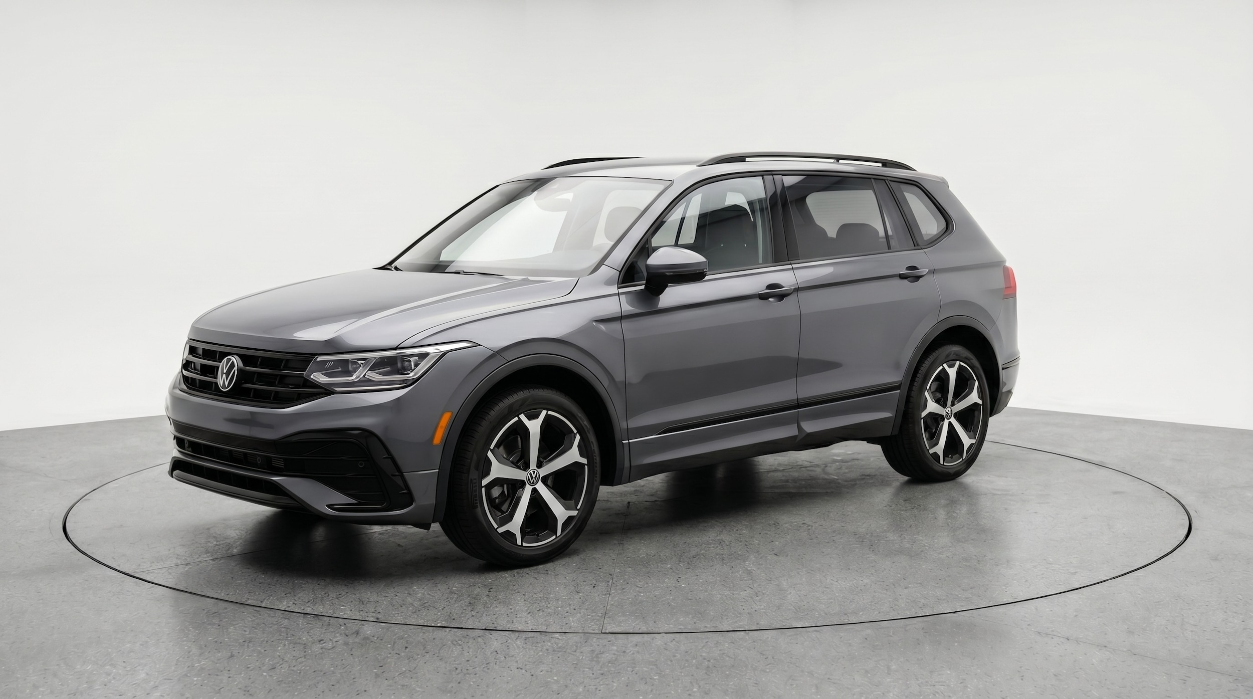 Thumbnail: 2026 Volkswagen Tiguan - 3