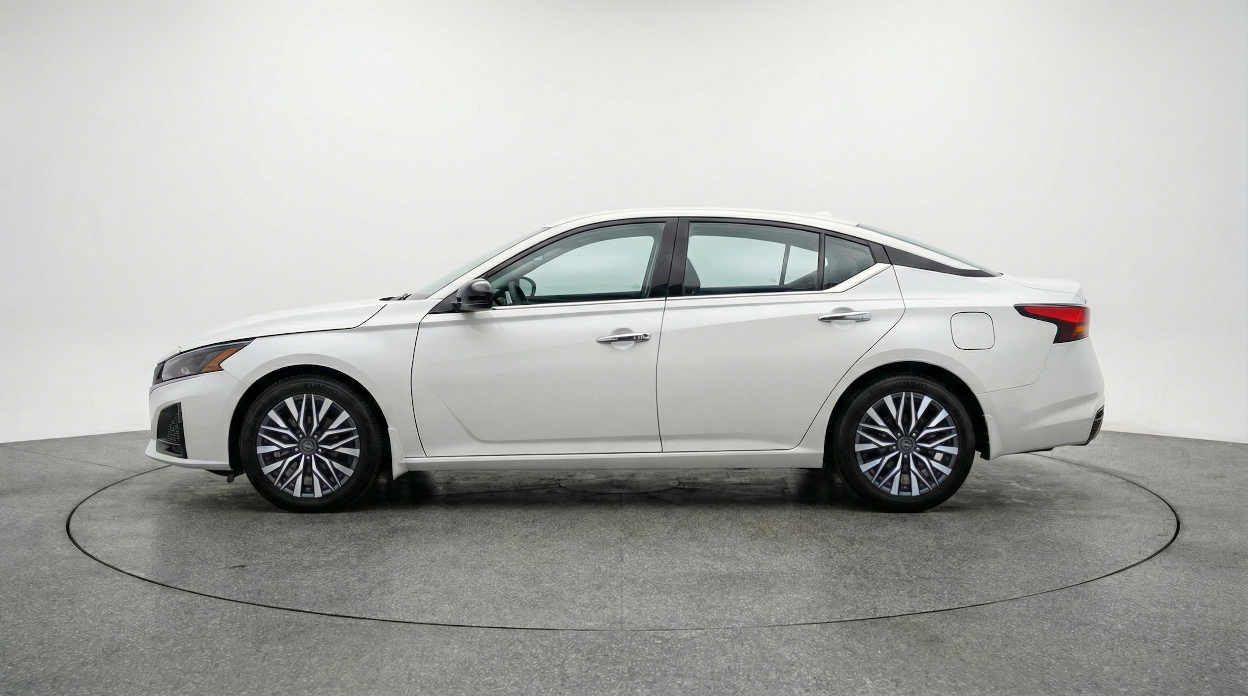 Thumbnail: 2025 Nissan Altima - 4