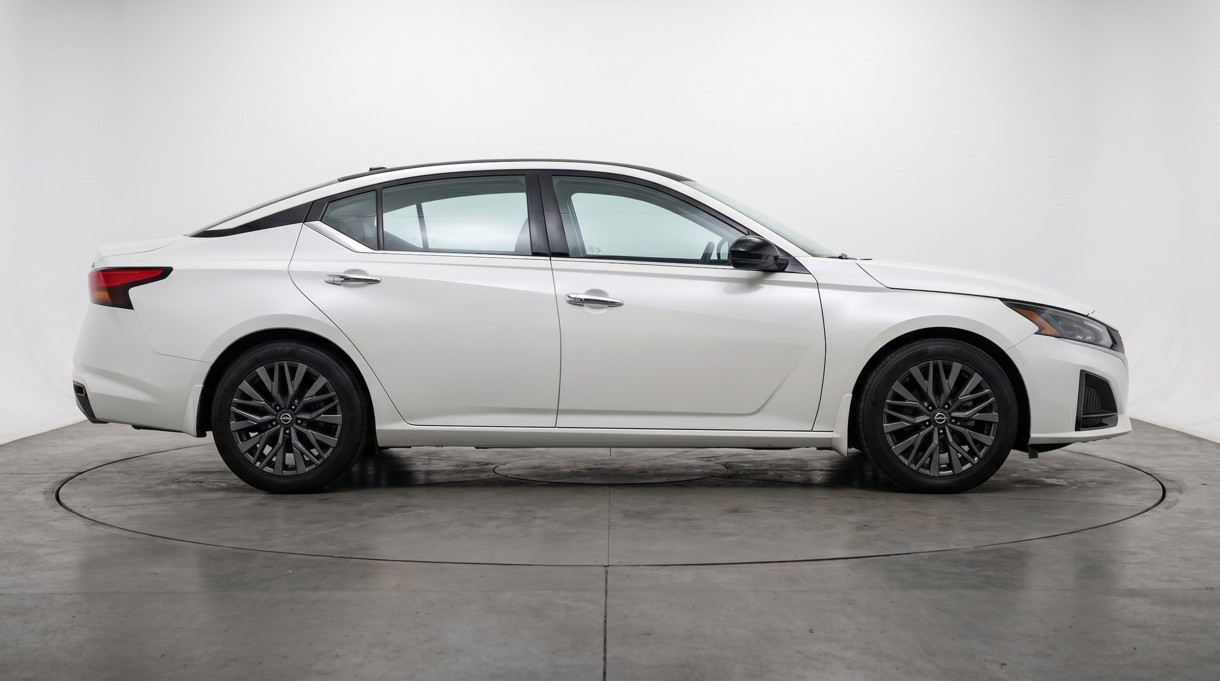 Thumbnail: 2025 Nissan Altima - 8