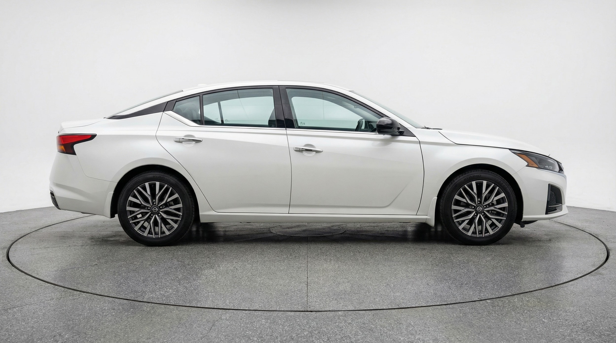 Thumbnail: 2025 Nissan Altima - 8