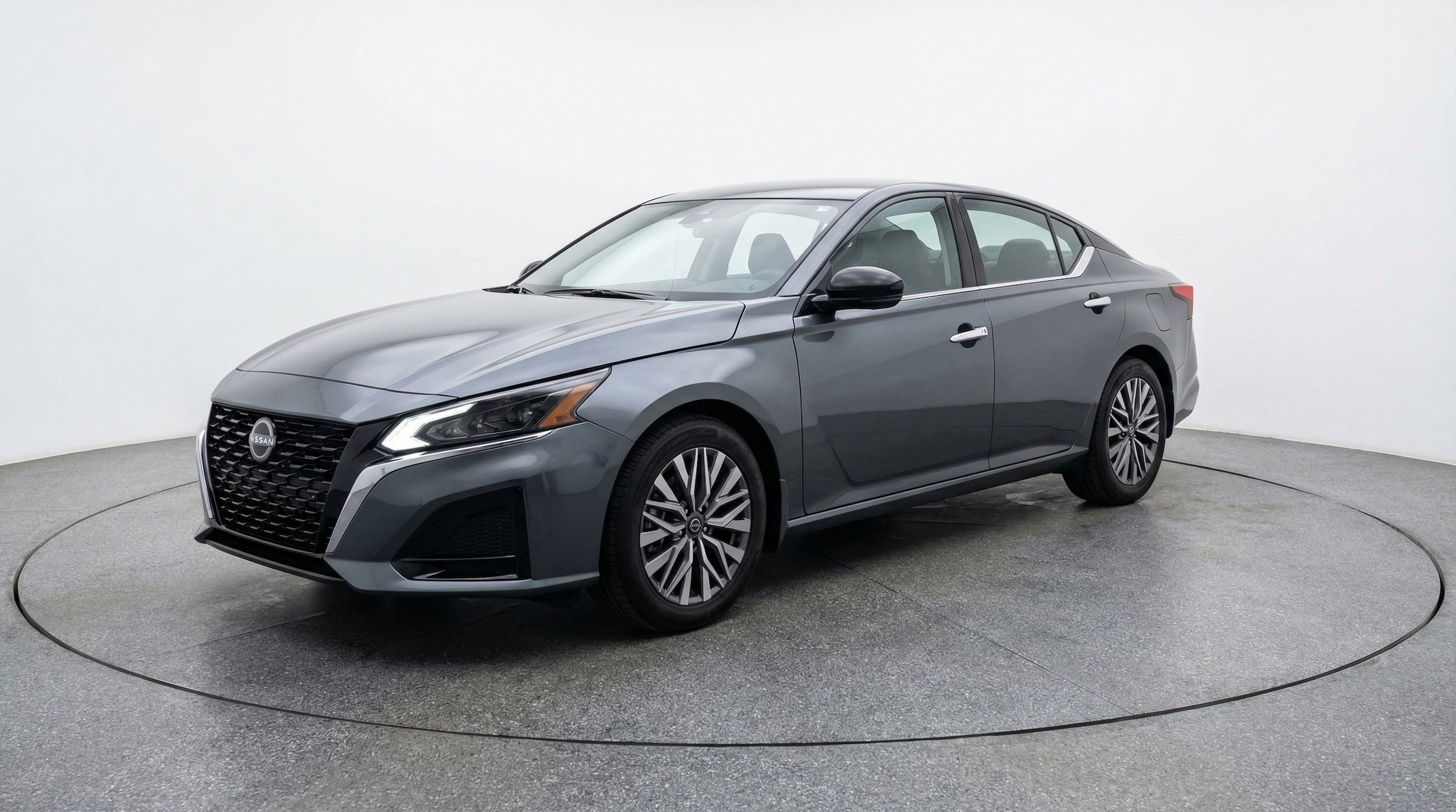 Thumbnail: 2025 Nissan Altima - 3