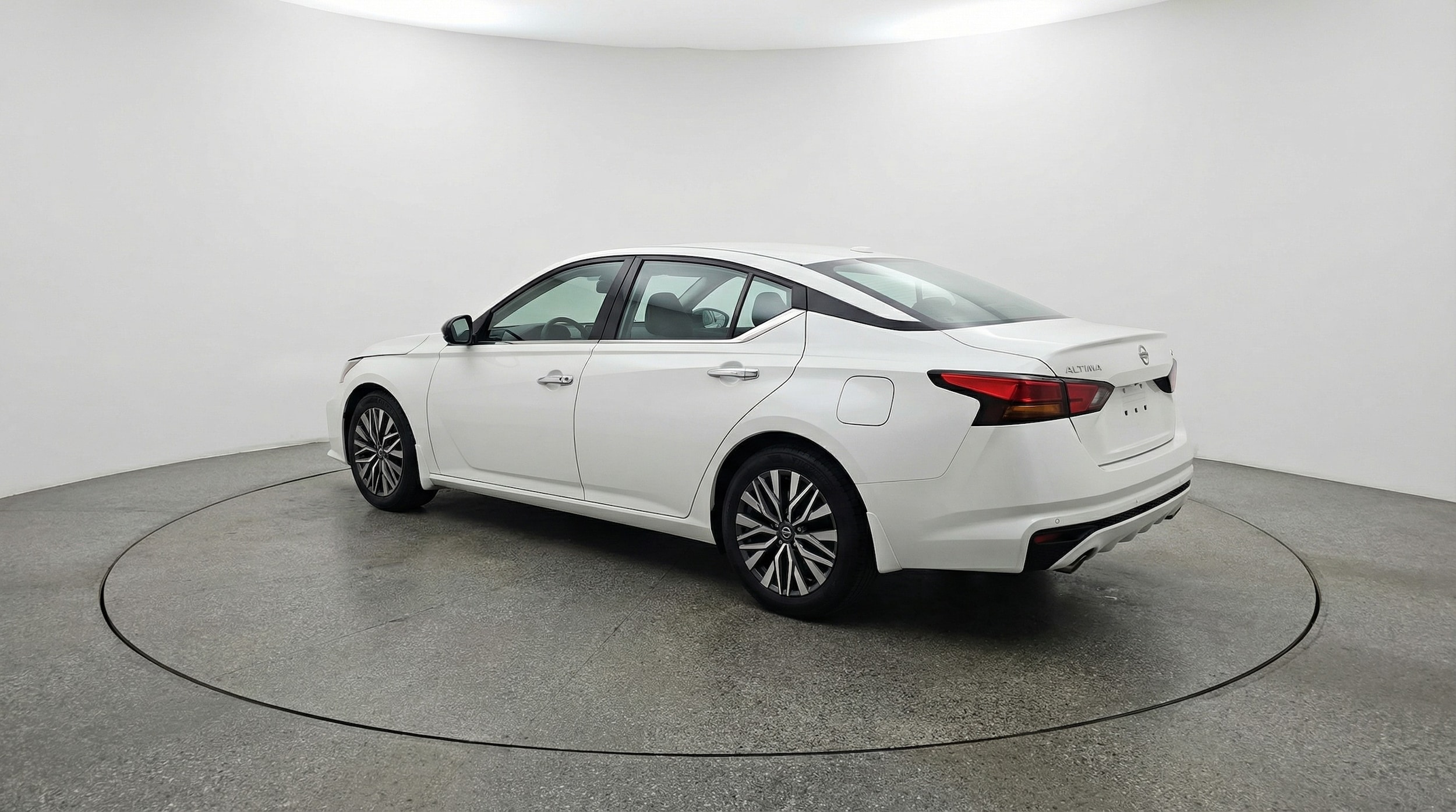 Thumbnail: 2025 Nissan Altima - 5