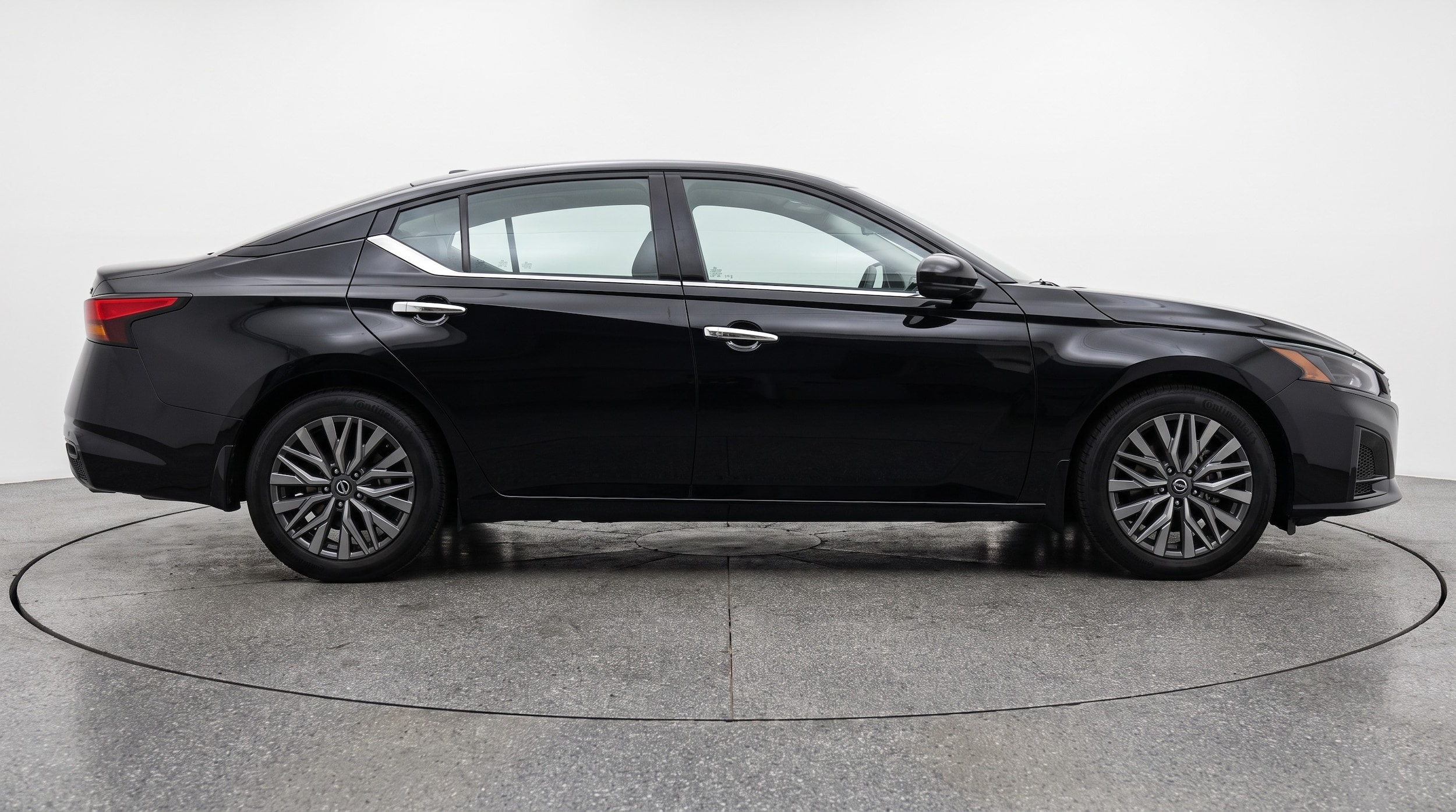 Thumbnail: 2025 Nissan Altima - 8