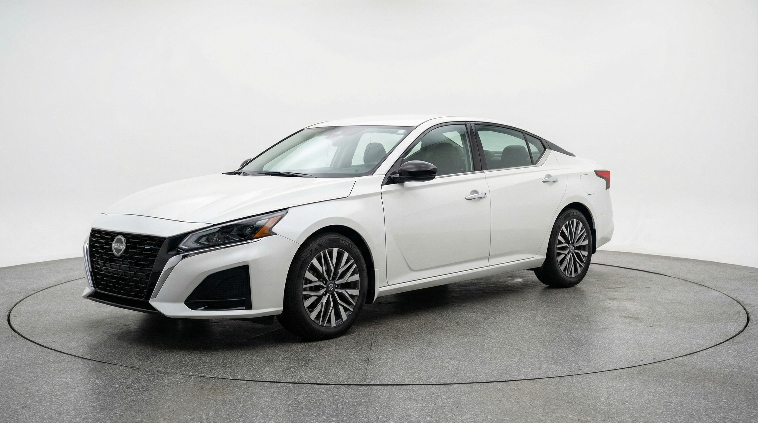 Thumbnail: 2025 Nissan Altima - 3