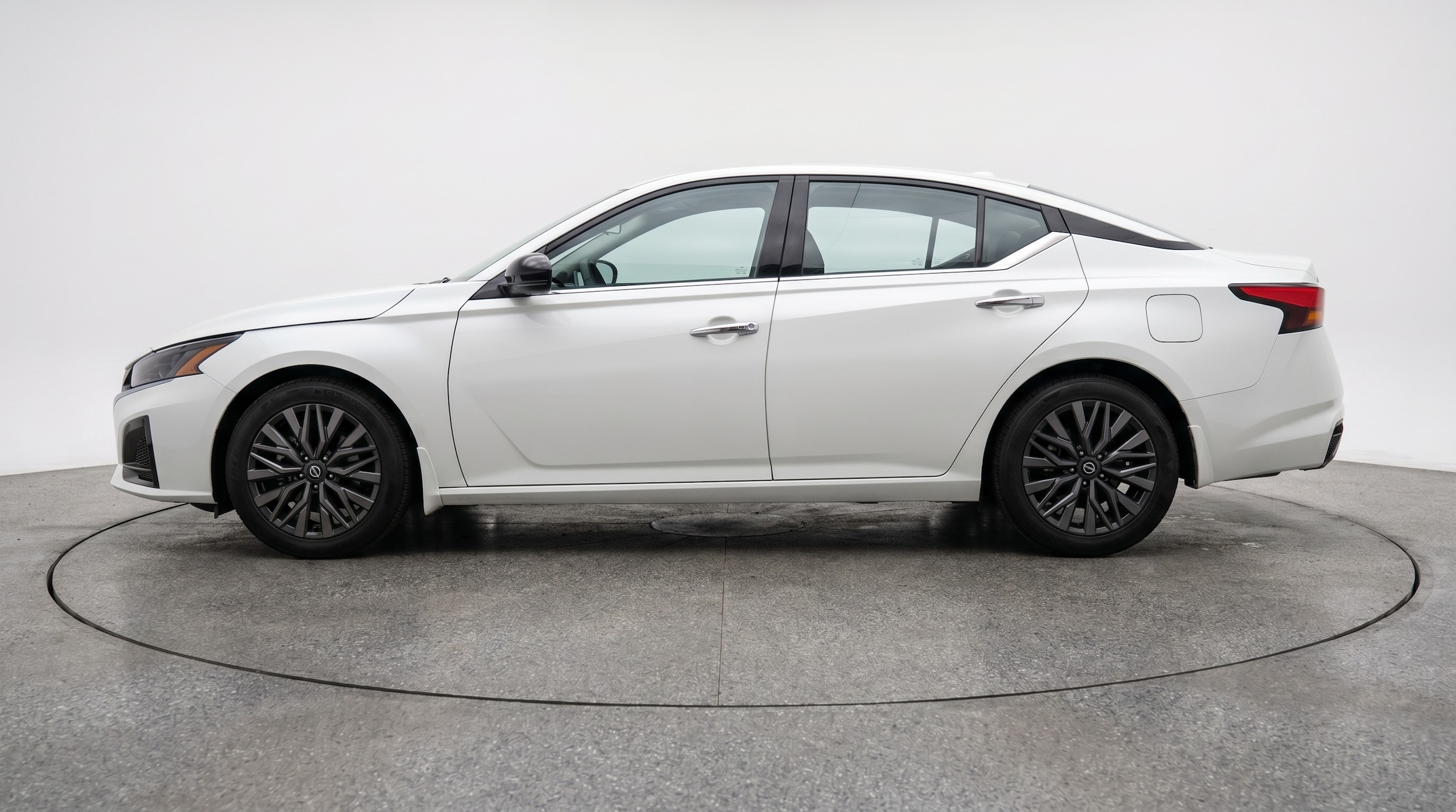 Thumbnail: 2025 Nissan Altima - 4