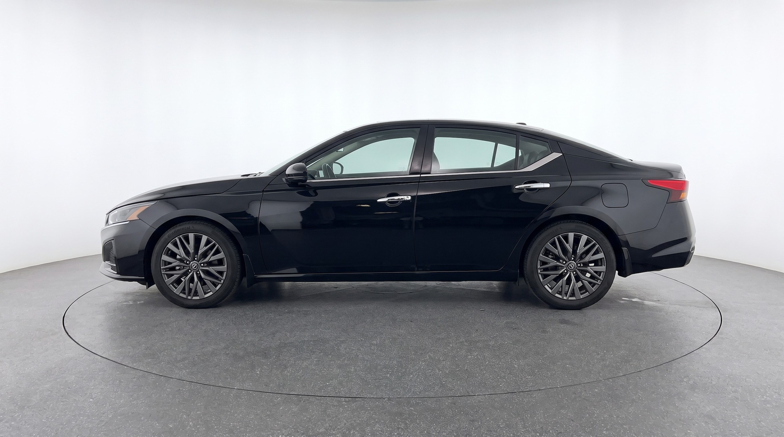Thumbnail: 2025 Nissan Altima - 4
