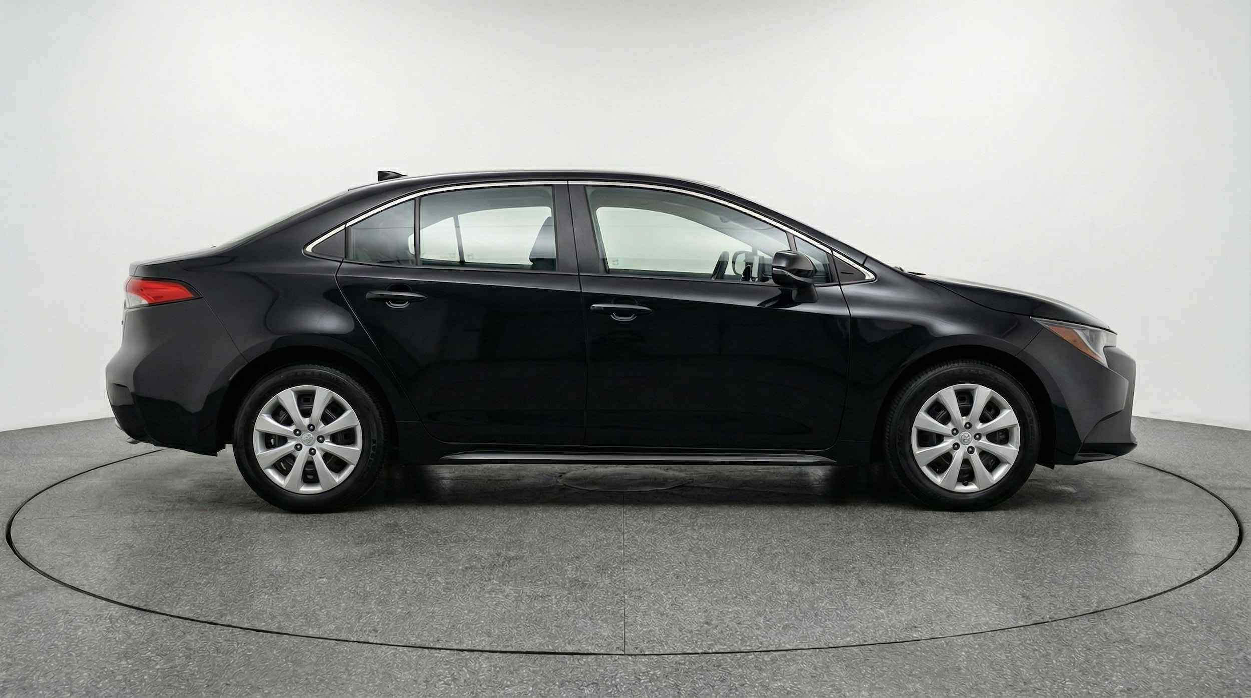 Thumbnail: 2025 Toyota Corolla - 8