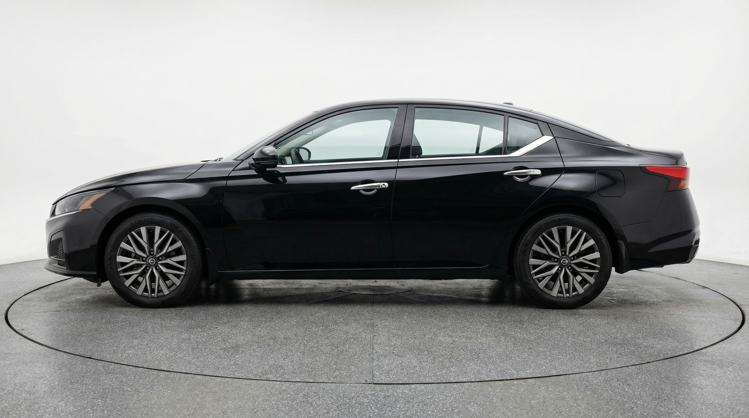 Thumbnail: 2025 Nissan Altima - 4