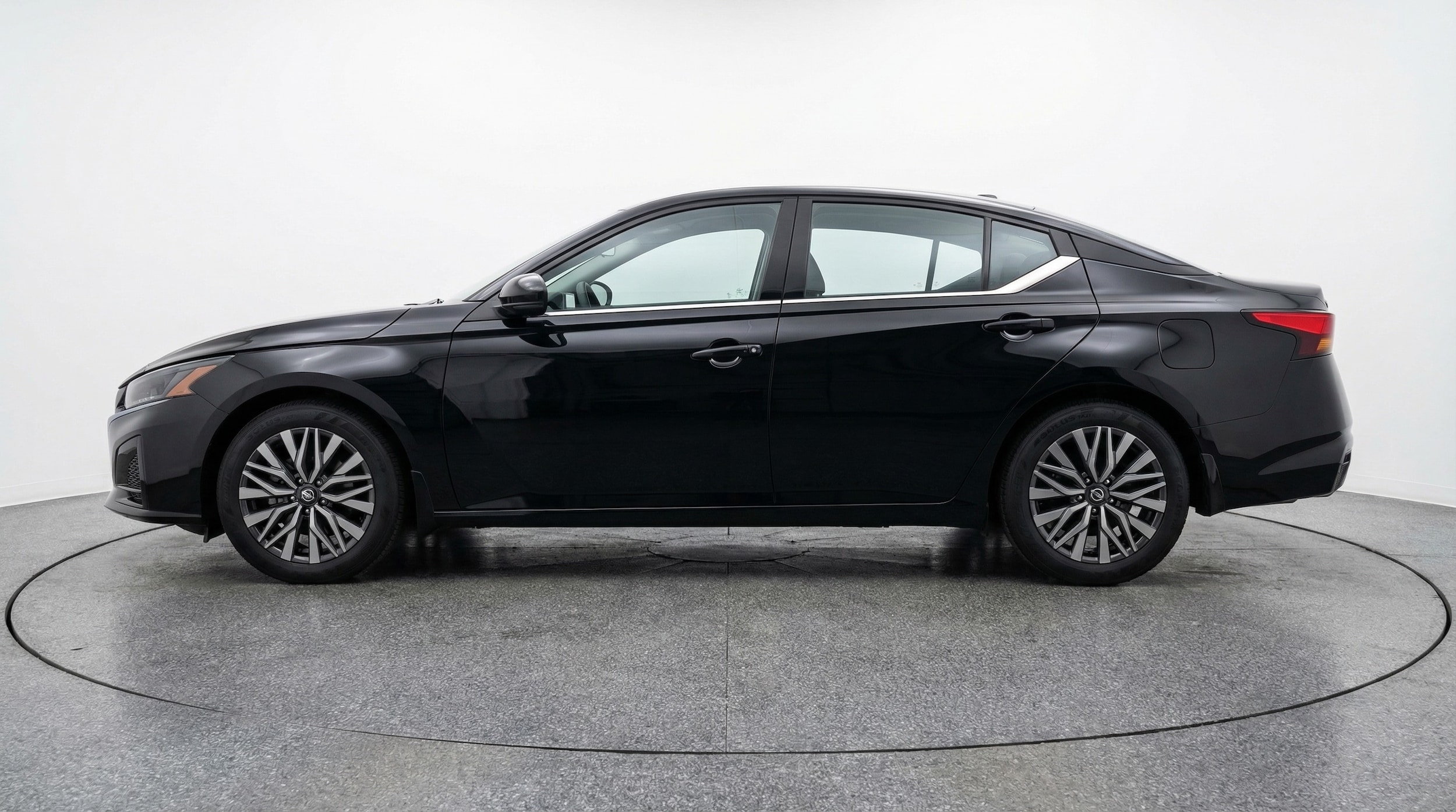 Thumbnail: 2025 Nissan Altima - 4