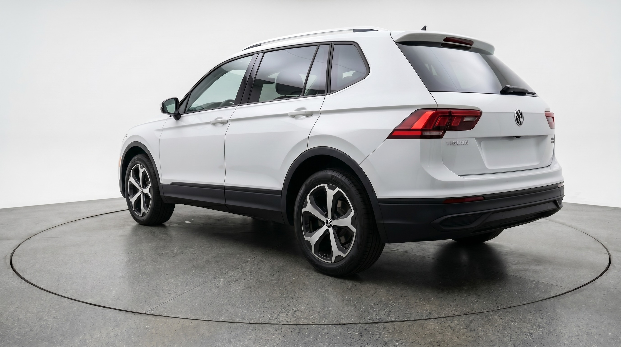 Thumbnail: 2026 Volkswagen Tiguan - 5