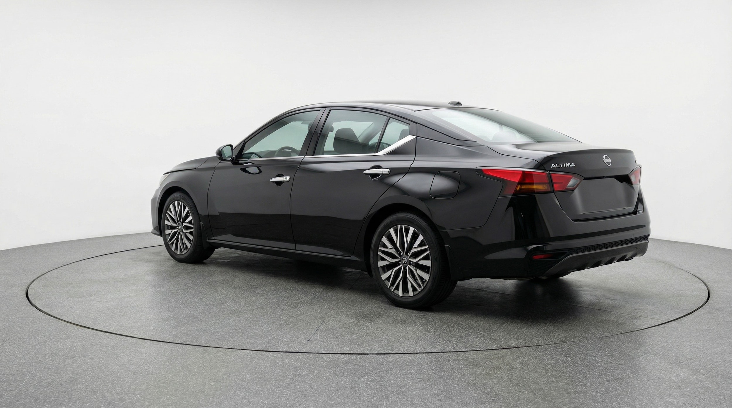 Thumbnail: 2025 Nissan Altima - 5
