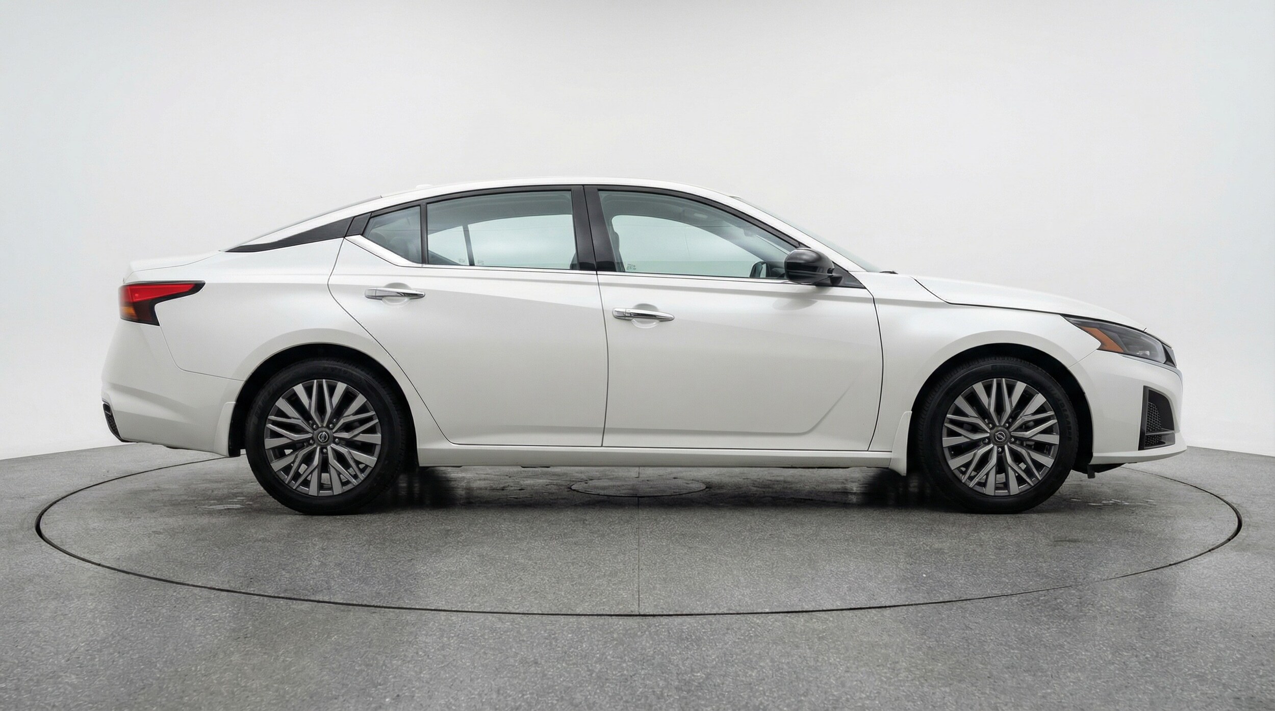 Thumbnail: 2025 Nissan Altima - 8