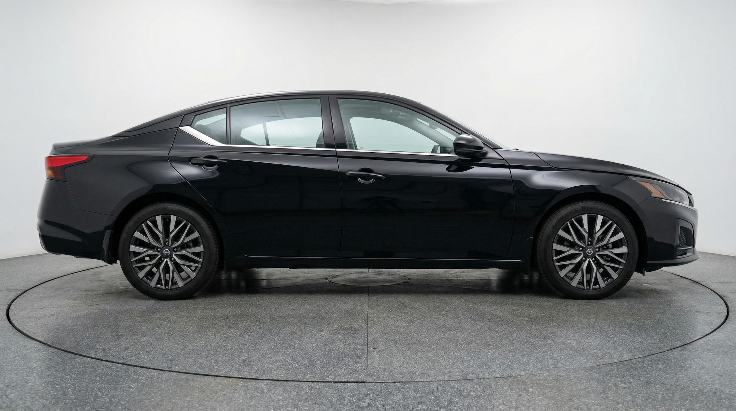 Thumbnail: 2025 Nissan Altima - 8