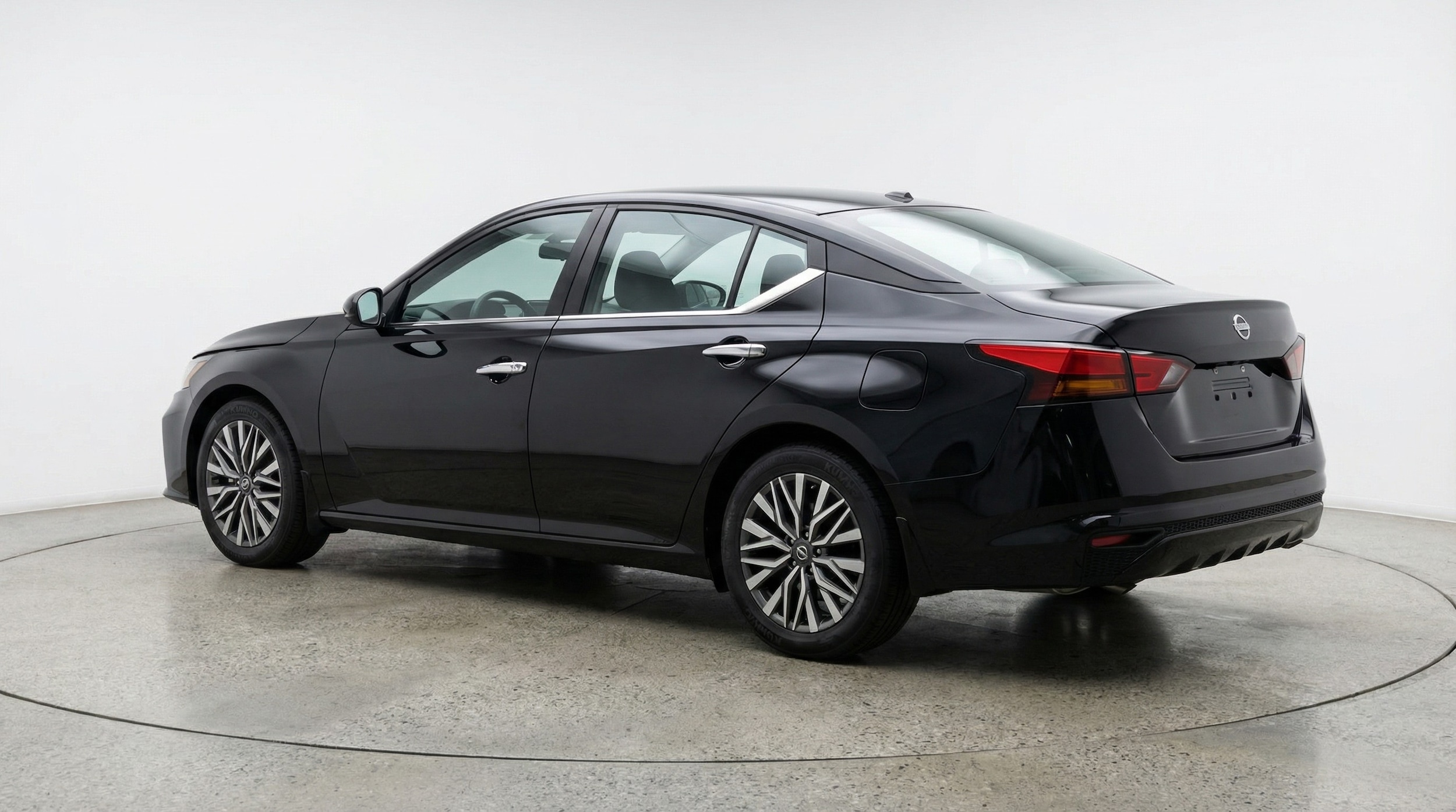 Thumbnail: 2025 Nissan Altima - 5