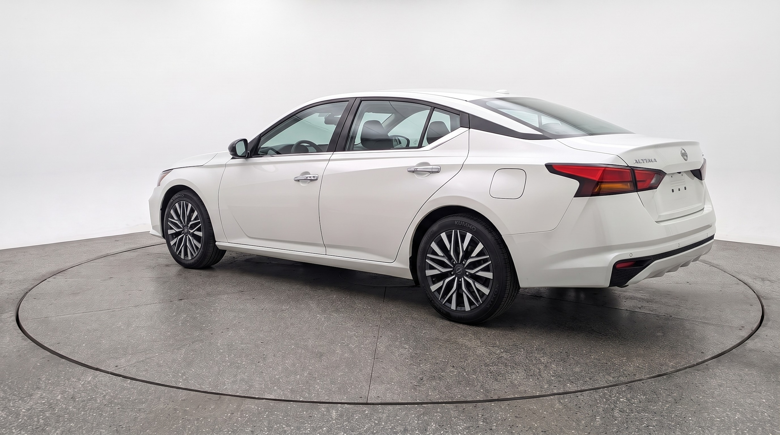 Thumbnail: 2025 Nissan Altima - 5