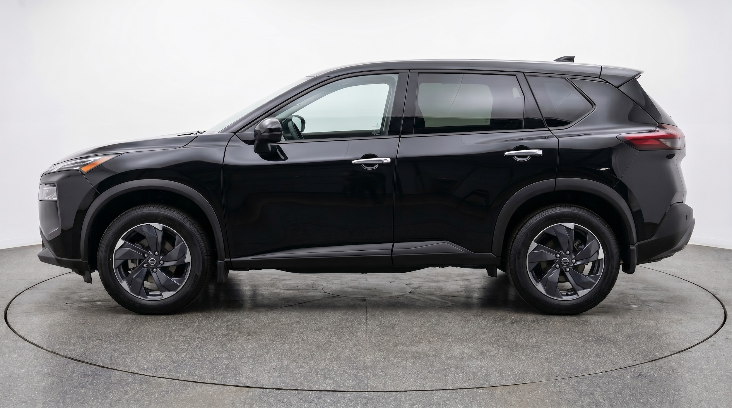 Thumbnail: 2025 Nissan Rogue - 4