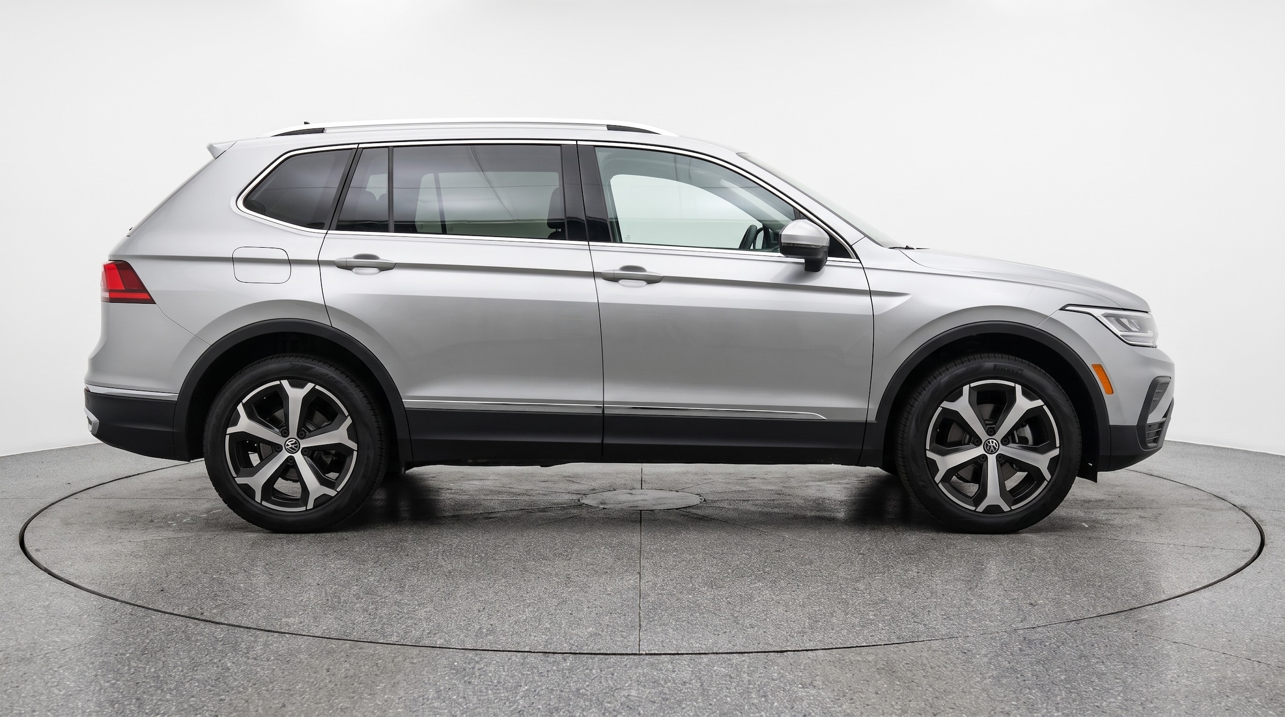 Thumbnail: 2026 Volkswagen Tiguan - 8