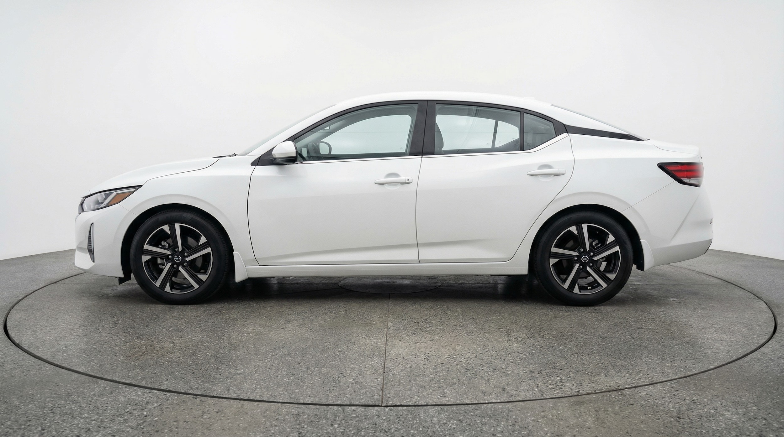 Thumbnail: 2025 Nissan Sentra - 4