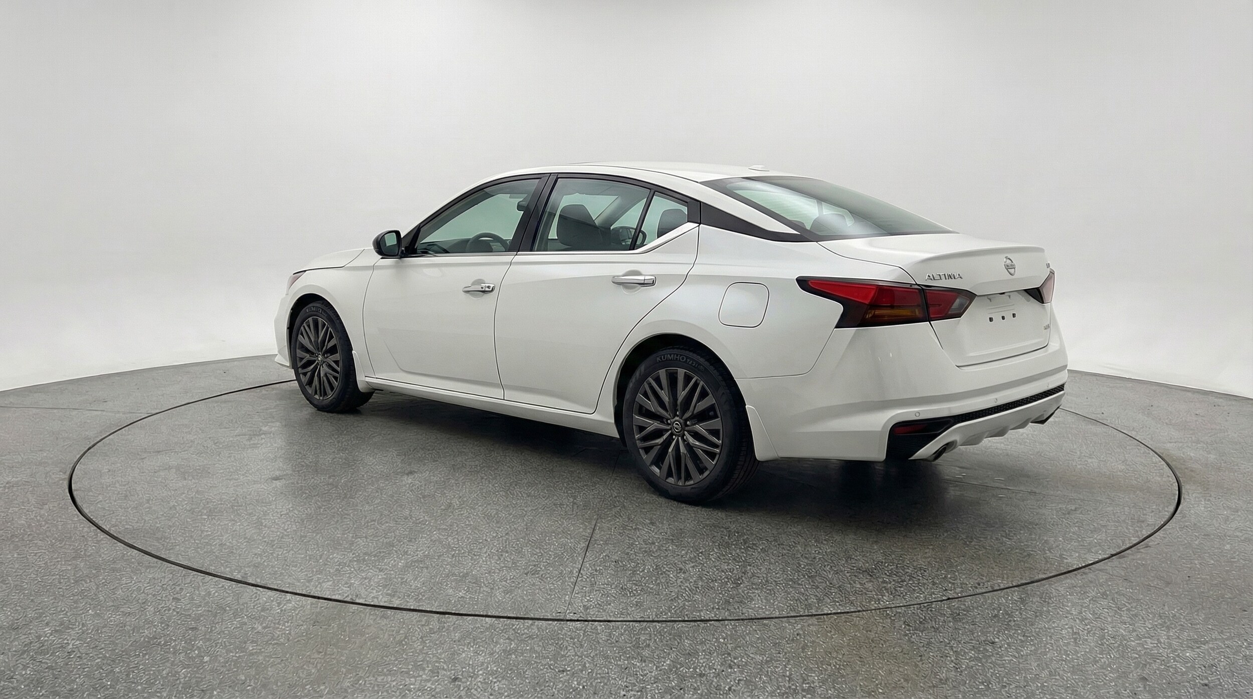 Thumbnail: 2025 Nissan Altima - 5