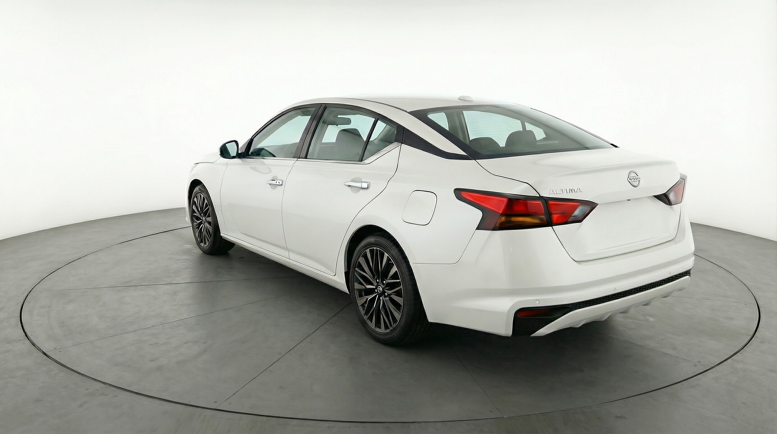 Thumbnail: 2025 Nissan Altima - 5