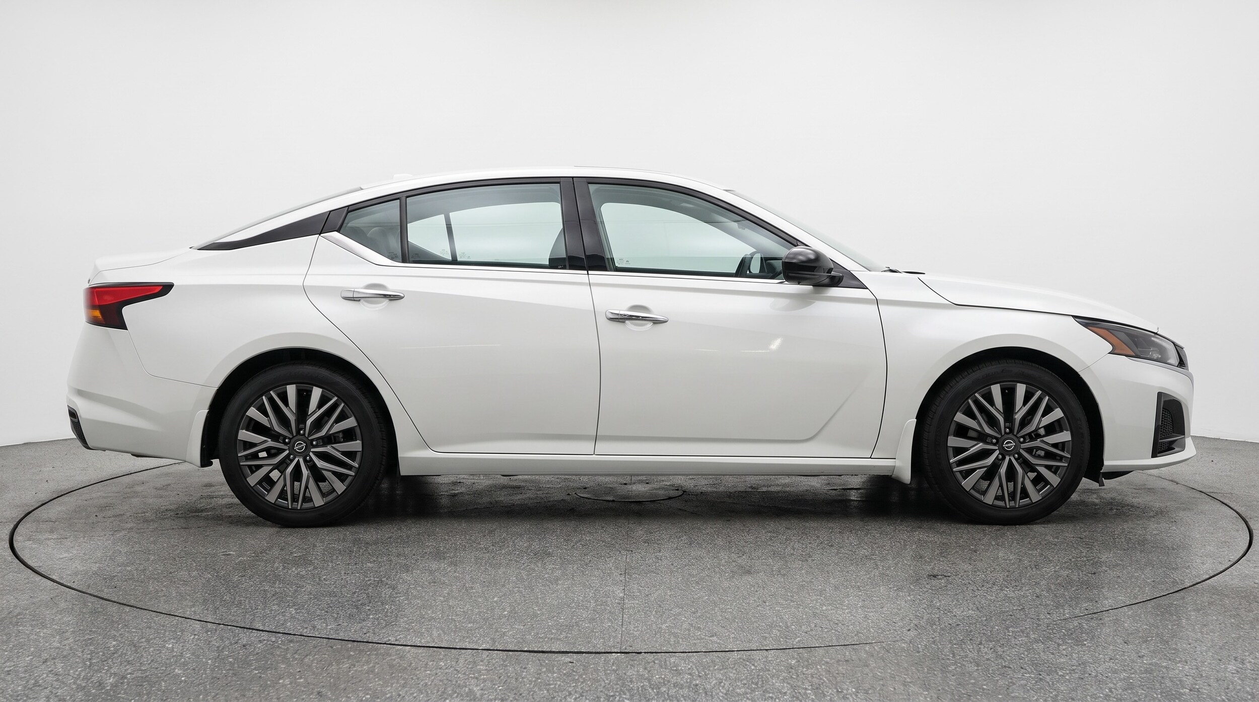 Thumbnail: 2025 Nissan Altima - 8
