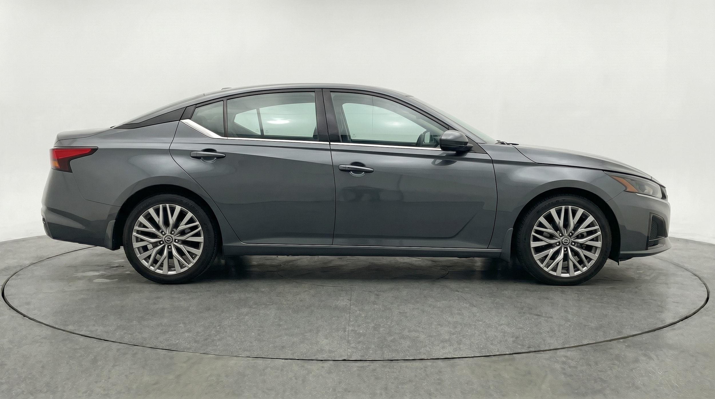 Thumbnail: 2025 Nissan Altima - 8