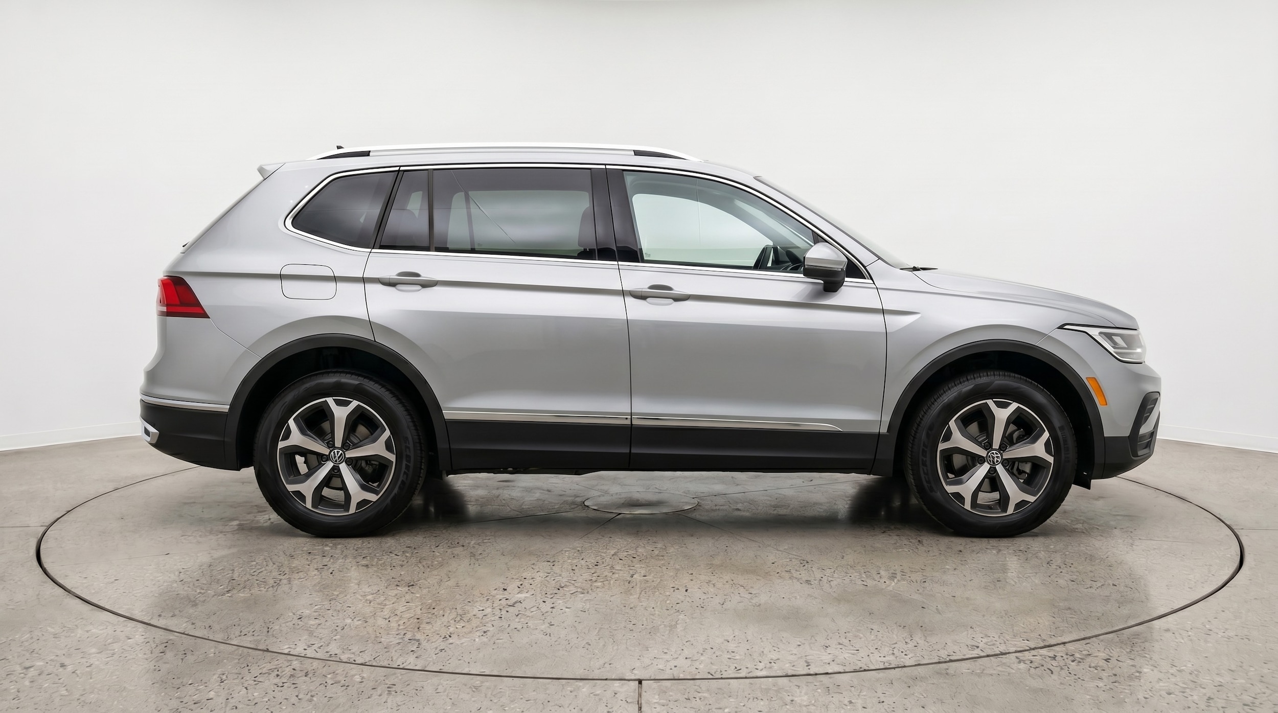 Thumbnail: 2026 Volkswagen Tiguan - 8