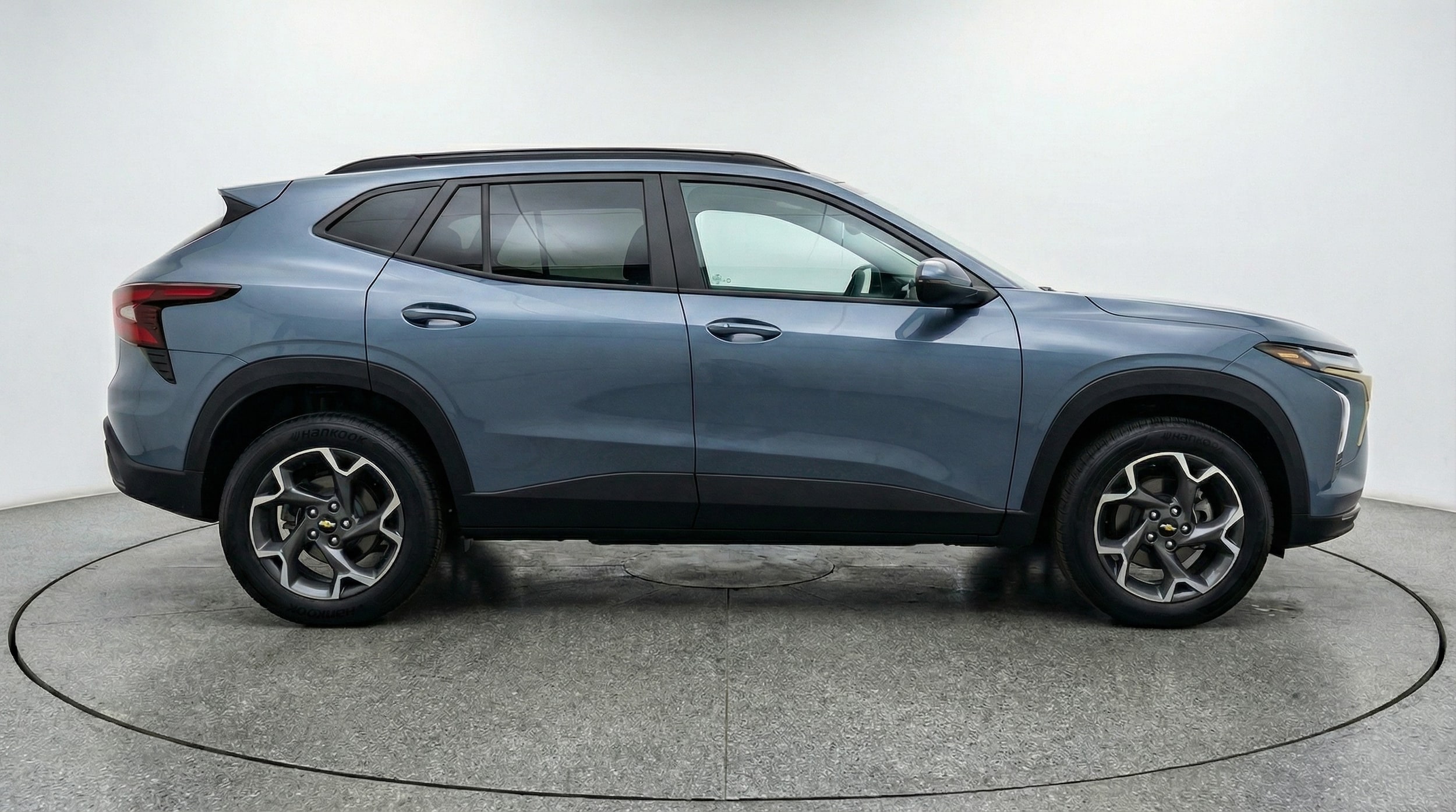 Thumbnail: 2025 Chevrolet Trax - 8