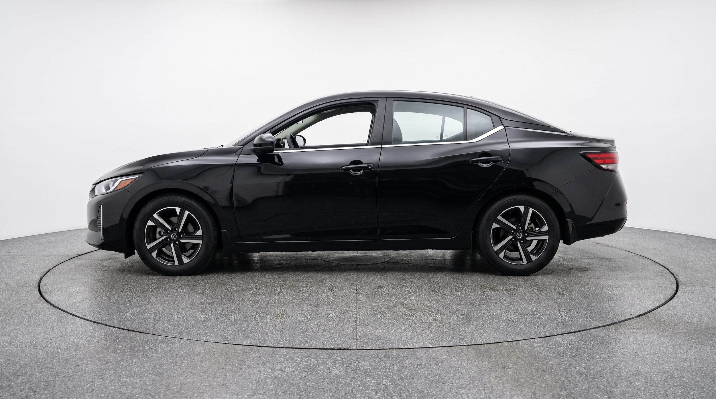 Thumbnail: 2025 Nissan Sentra - 4