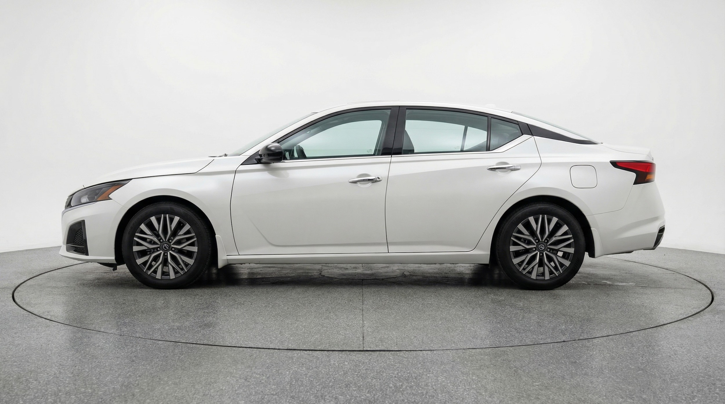 Thumbnail: 2025 Nissan Altima - 4