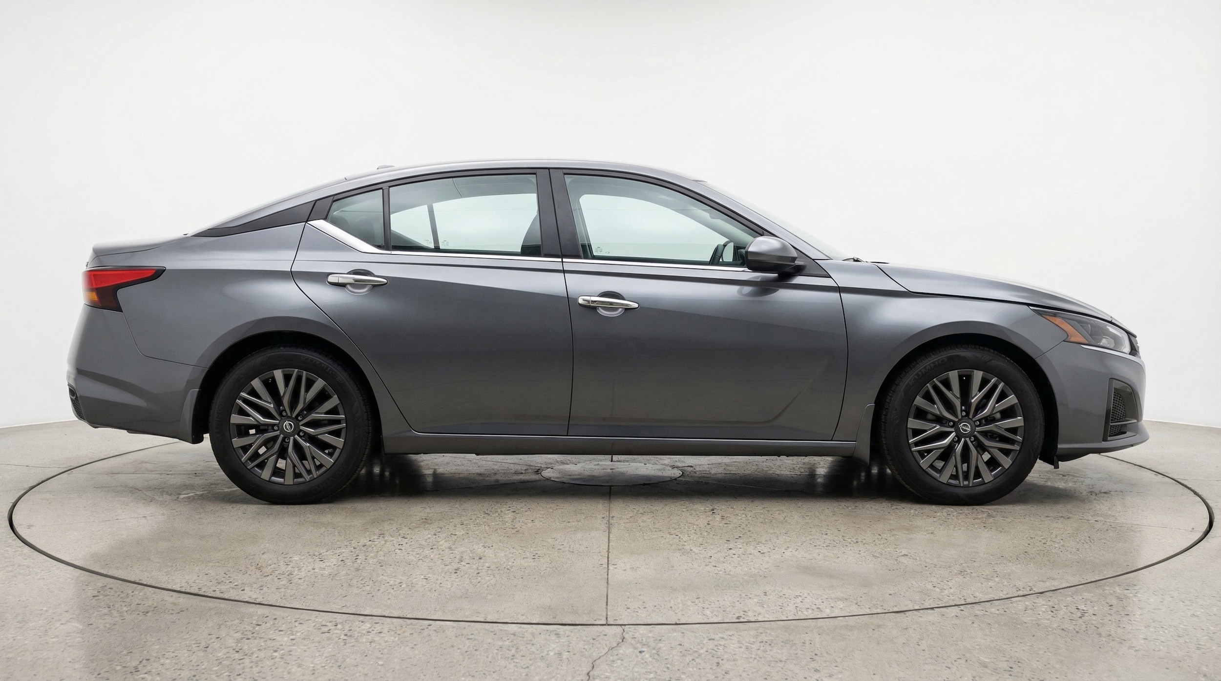 Thumbnail: 2025 Nissan Altima - 8