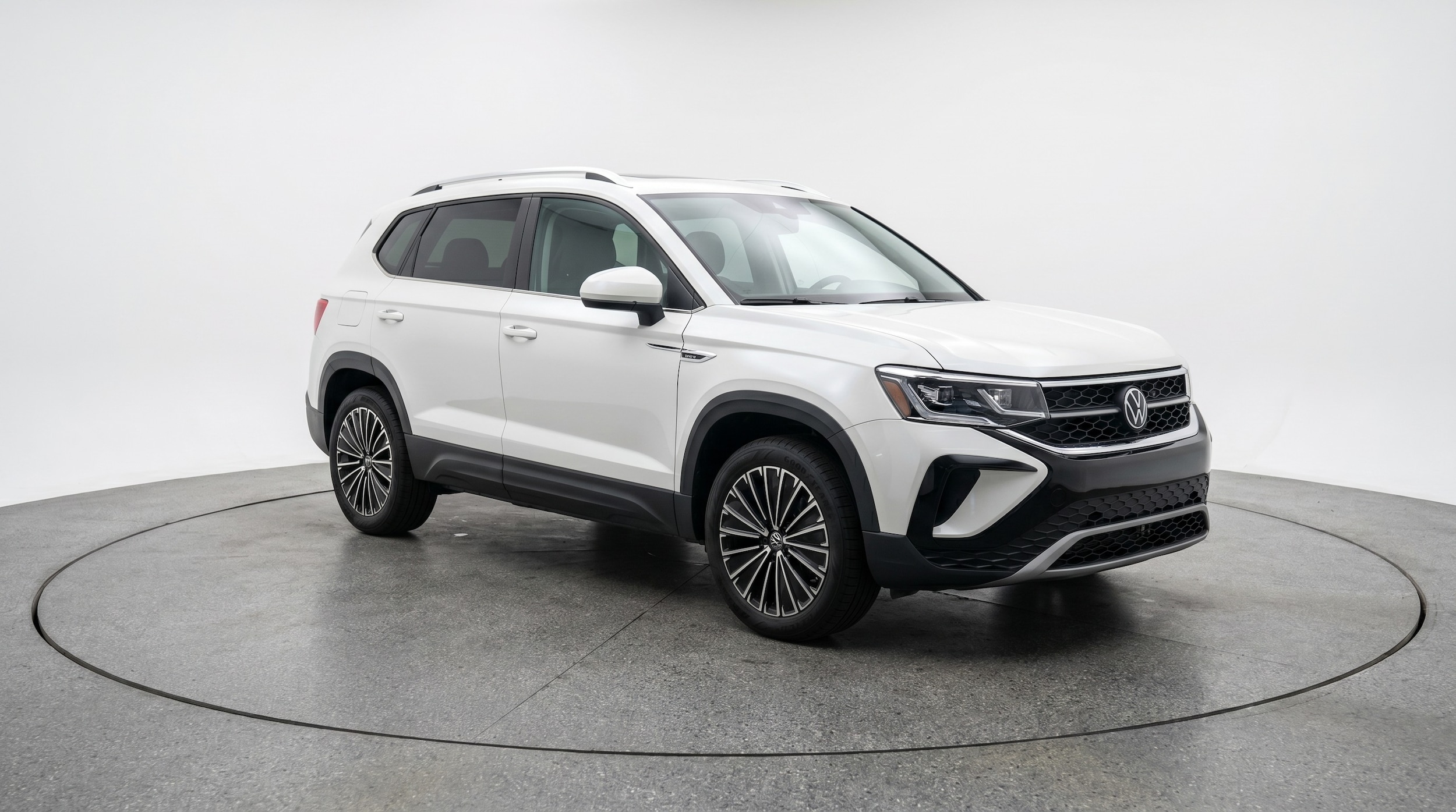Thumbnail: 2026 Volkswagen Taos - 1